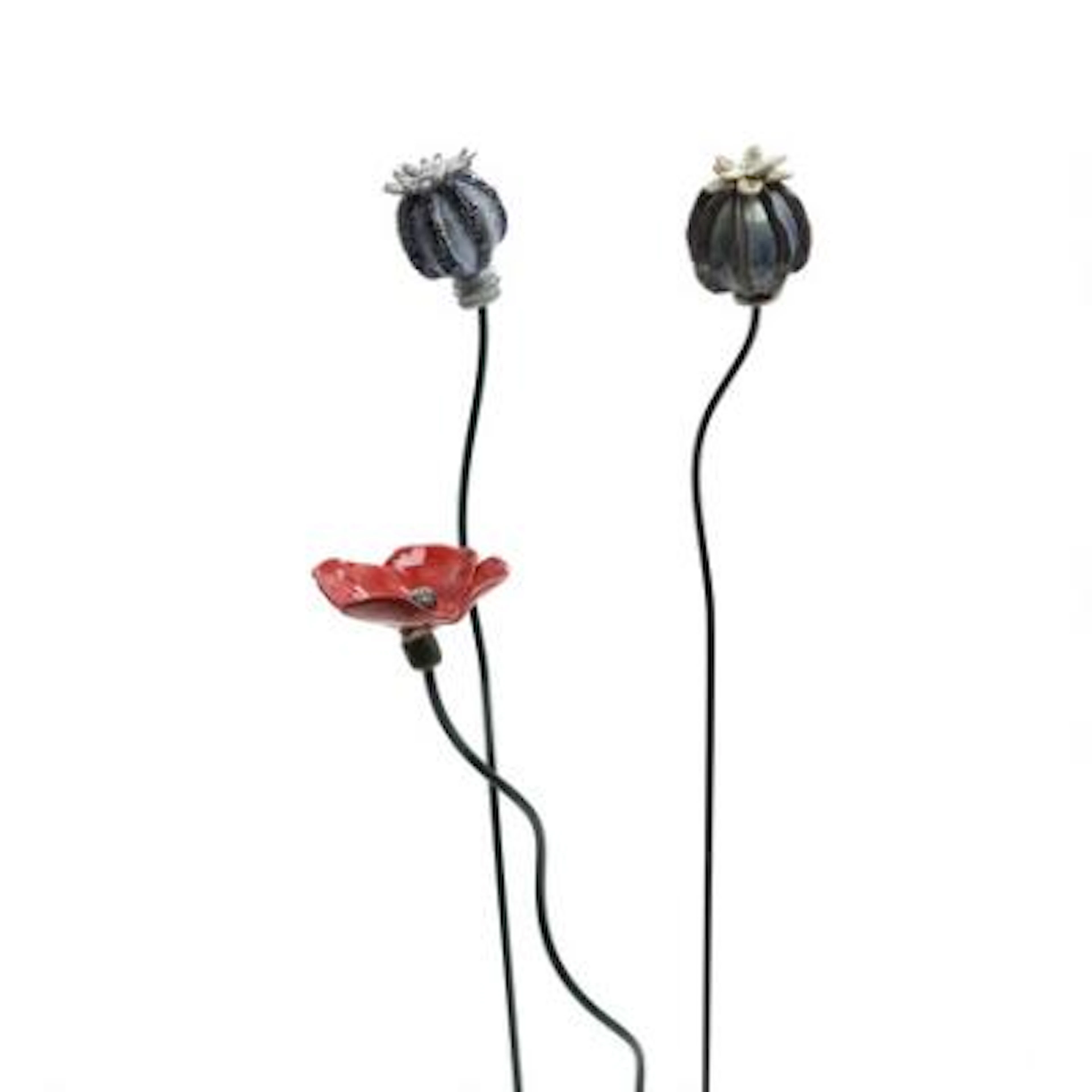 Malene Hindsgaul: Three poppies. Unstamped. Glazed stoneware and painted