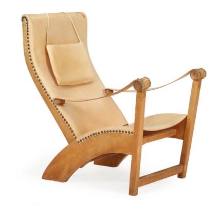 Mogens Voltelen: “Københavnerstolen”. Easy chair with curvy beech