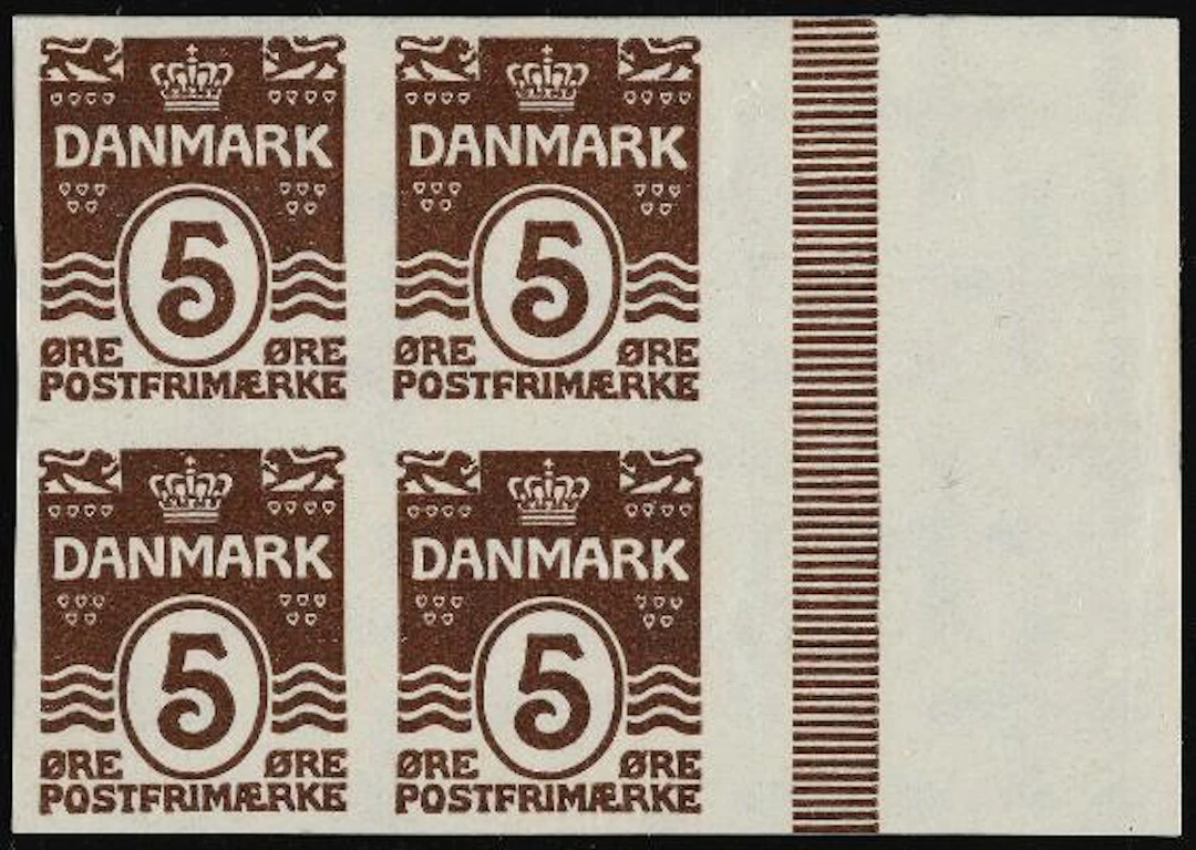 1921. Wavy line. 5 øre, brown. IMPERFORATED MNH block of 4 with full