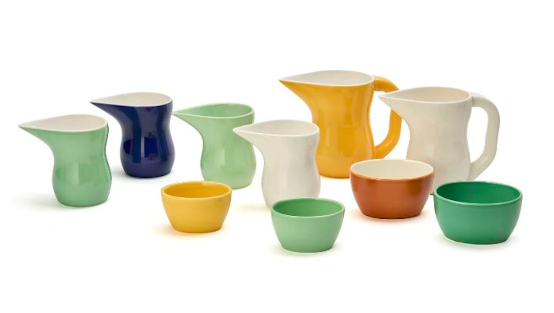 Ursula Munch-Petersen: "Ursula". Six faience jugs and four smaller