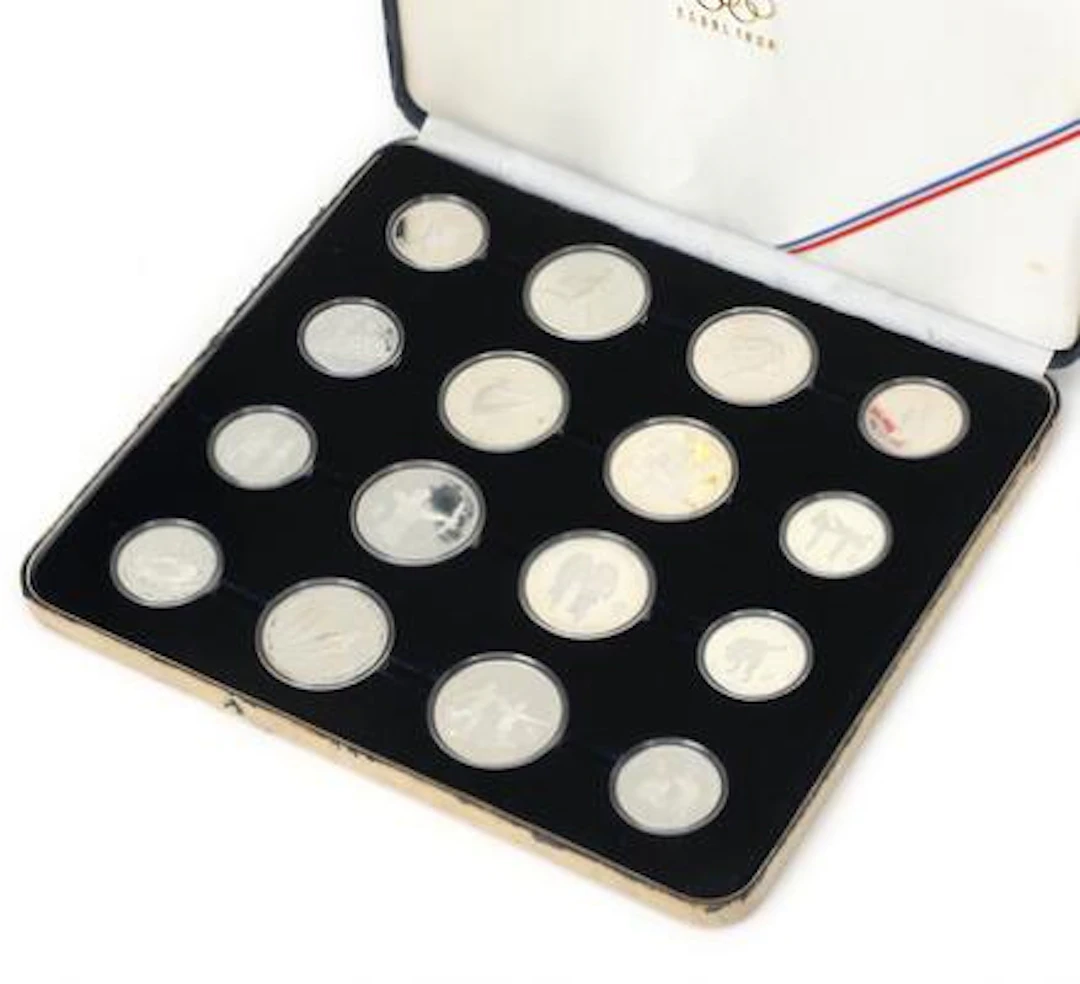 South Korea, collection of 5,000 and 10,000 Won commemorating the