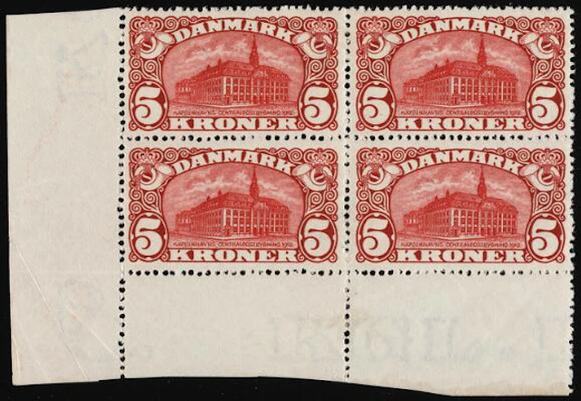 1912. Post Office, 5 kr. red. Wm.III. MNH block of 4 with variety