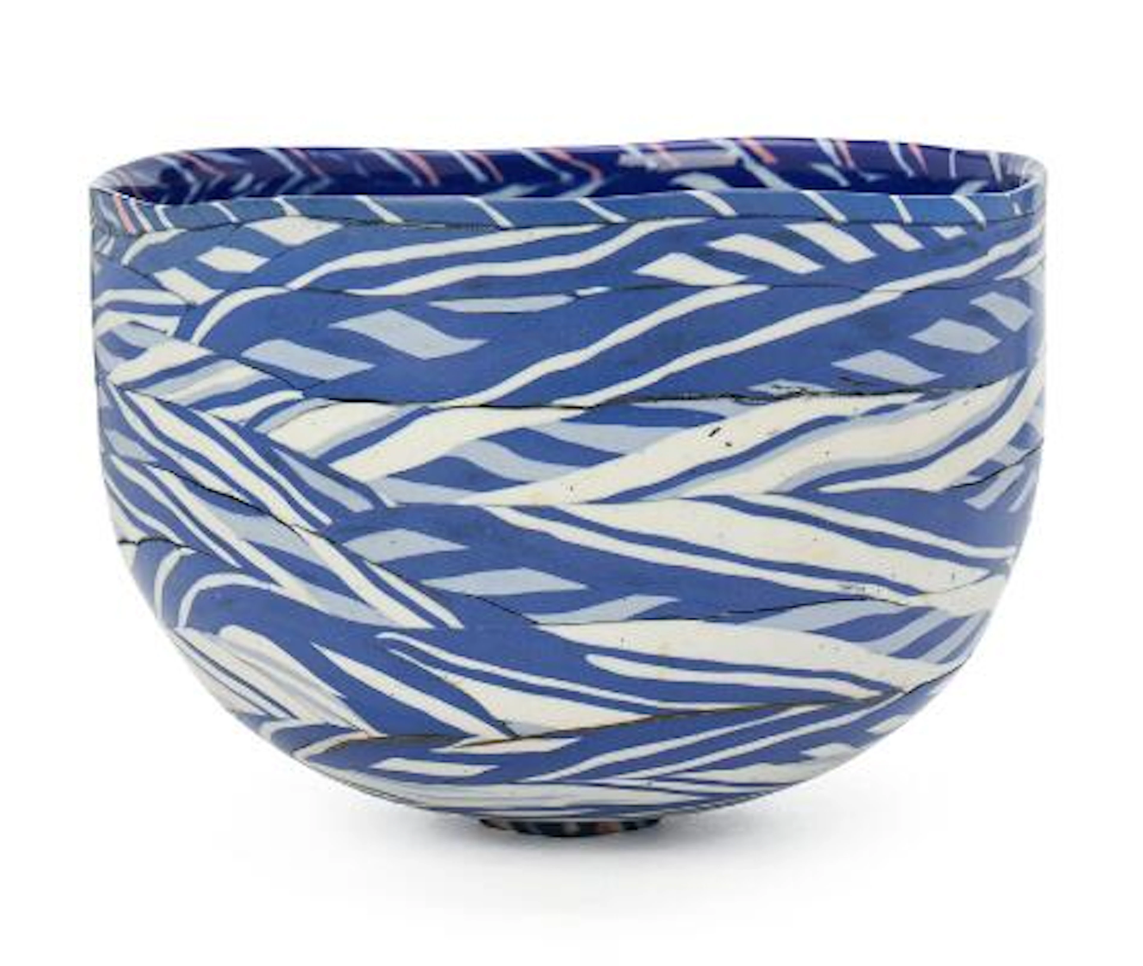 Hans Munck Andersen: A round, footed bowl of coloured blue, white