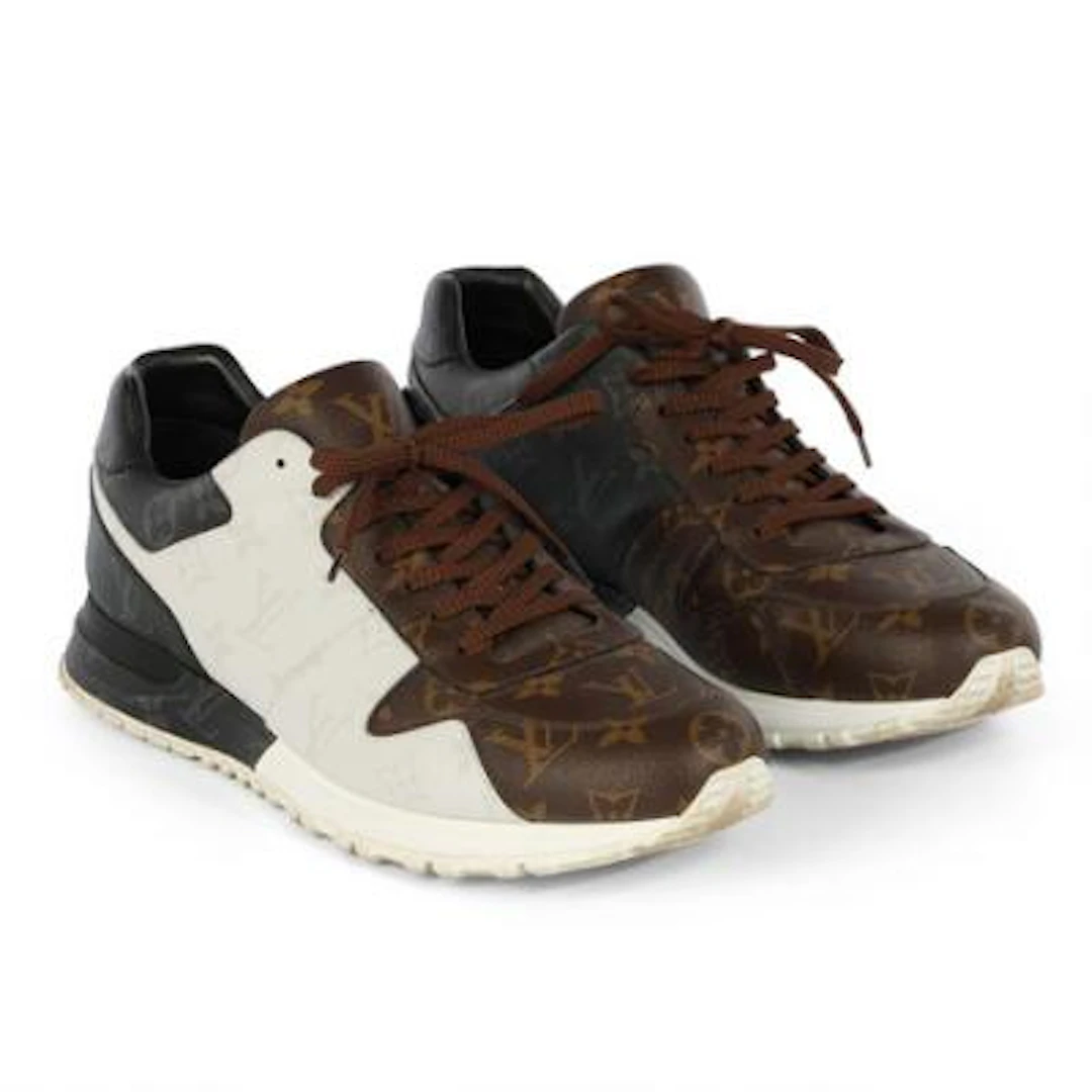 Louis Vuitton: A pair of sneakers "Run Away" sneakers of white, grey