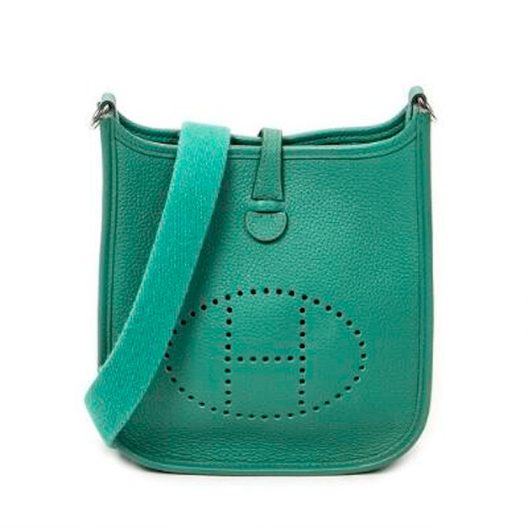 Hermès: An "Evelyne TPM" bag in green Clemence-leather with palladium