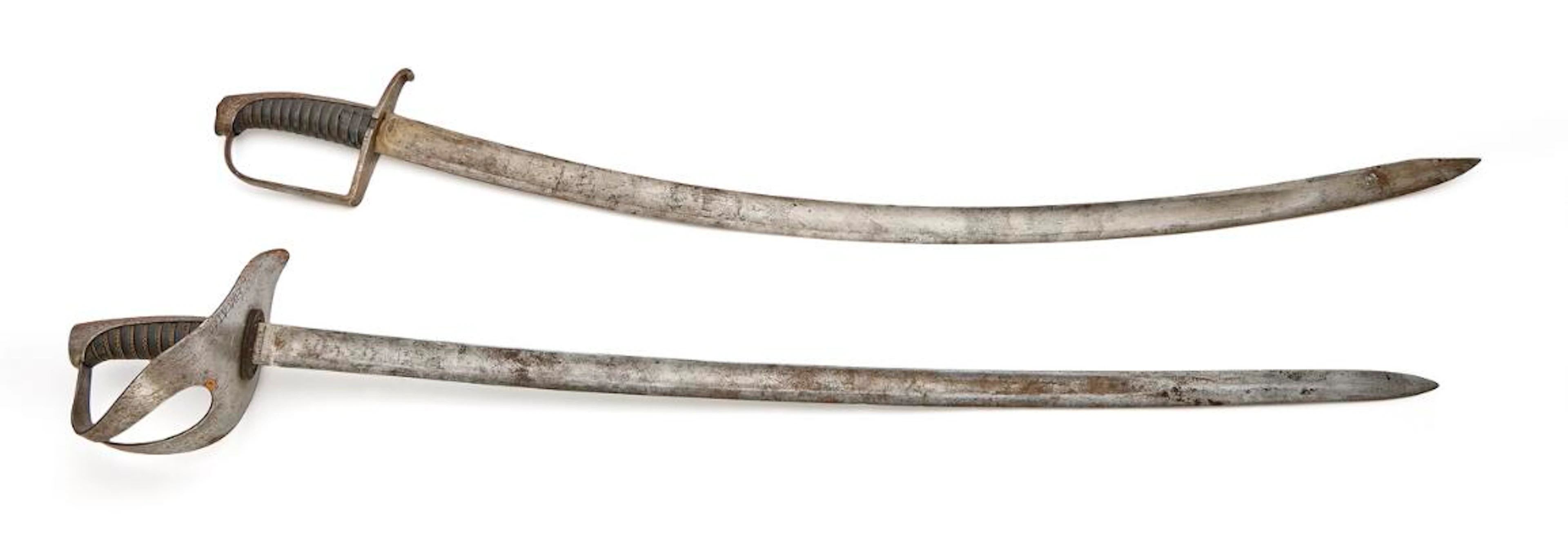 Two Danish cavalry sabres in their scabbards. – Bruun Rasmussen Auctioneers