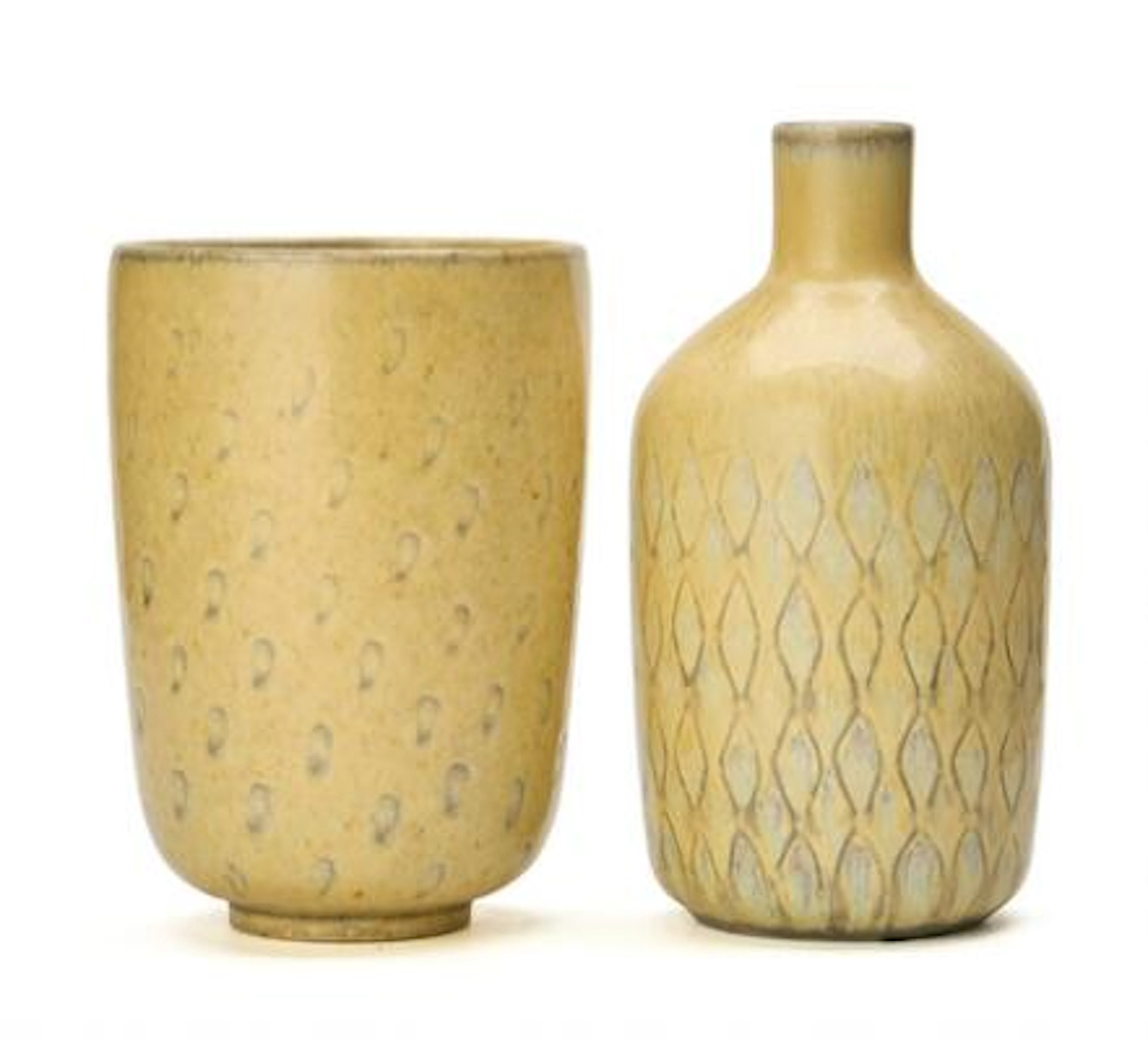 Eva Stæhr-Nielsen: Two stoneware vases with embossed relief decoration.