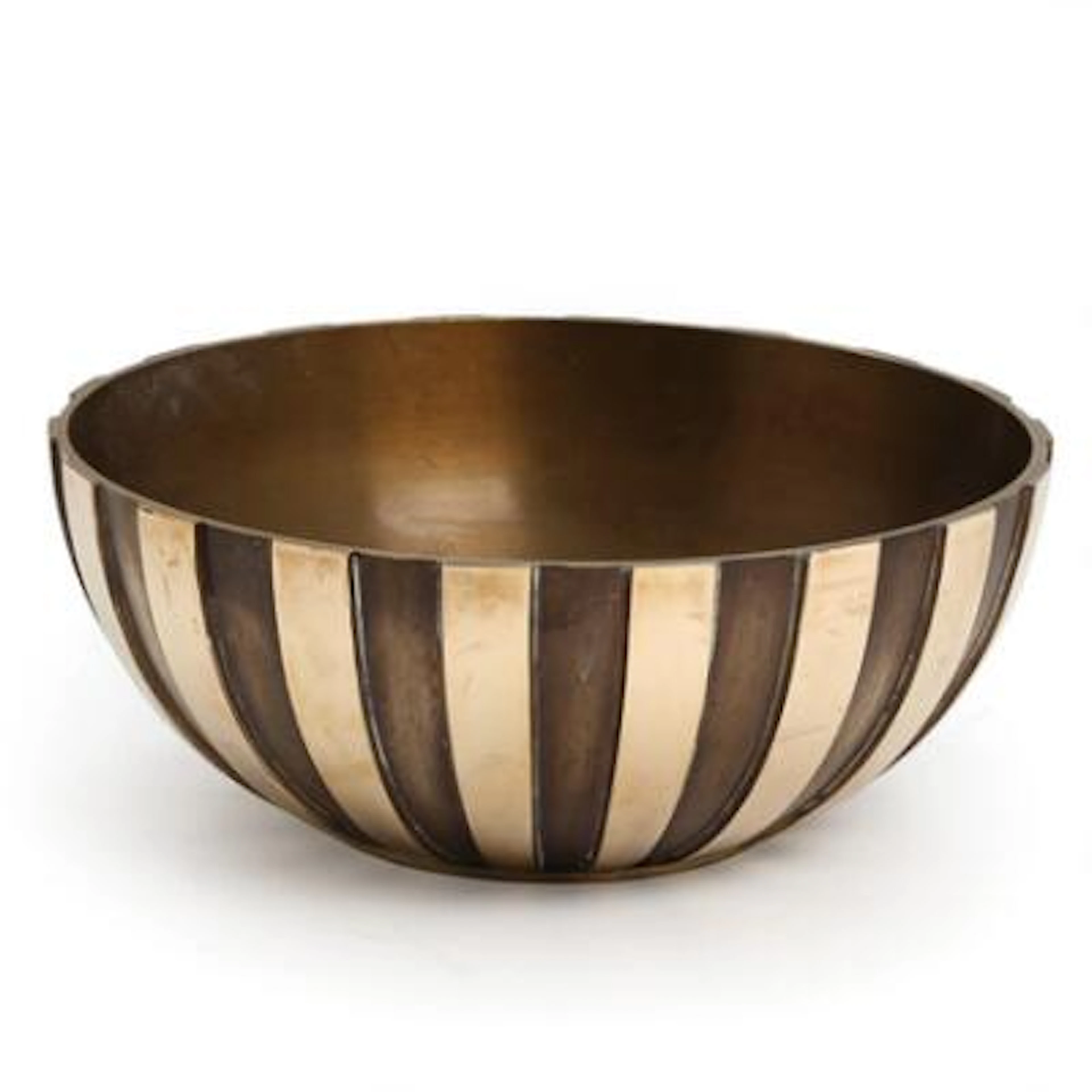 Emil Laursen: A circular, partly polished bronze bowl. The exterior