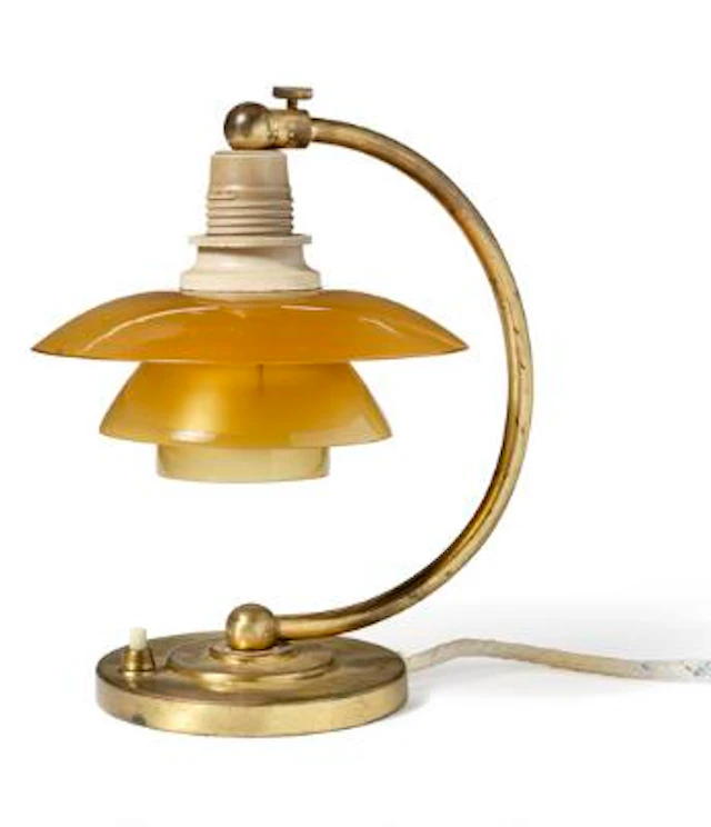 Poul Henningsen: "PH-2/1 Bedside Table Lamp". Patinated brass frame.
