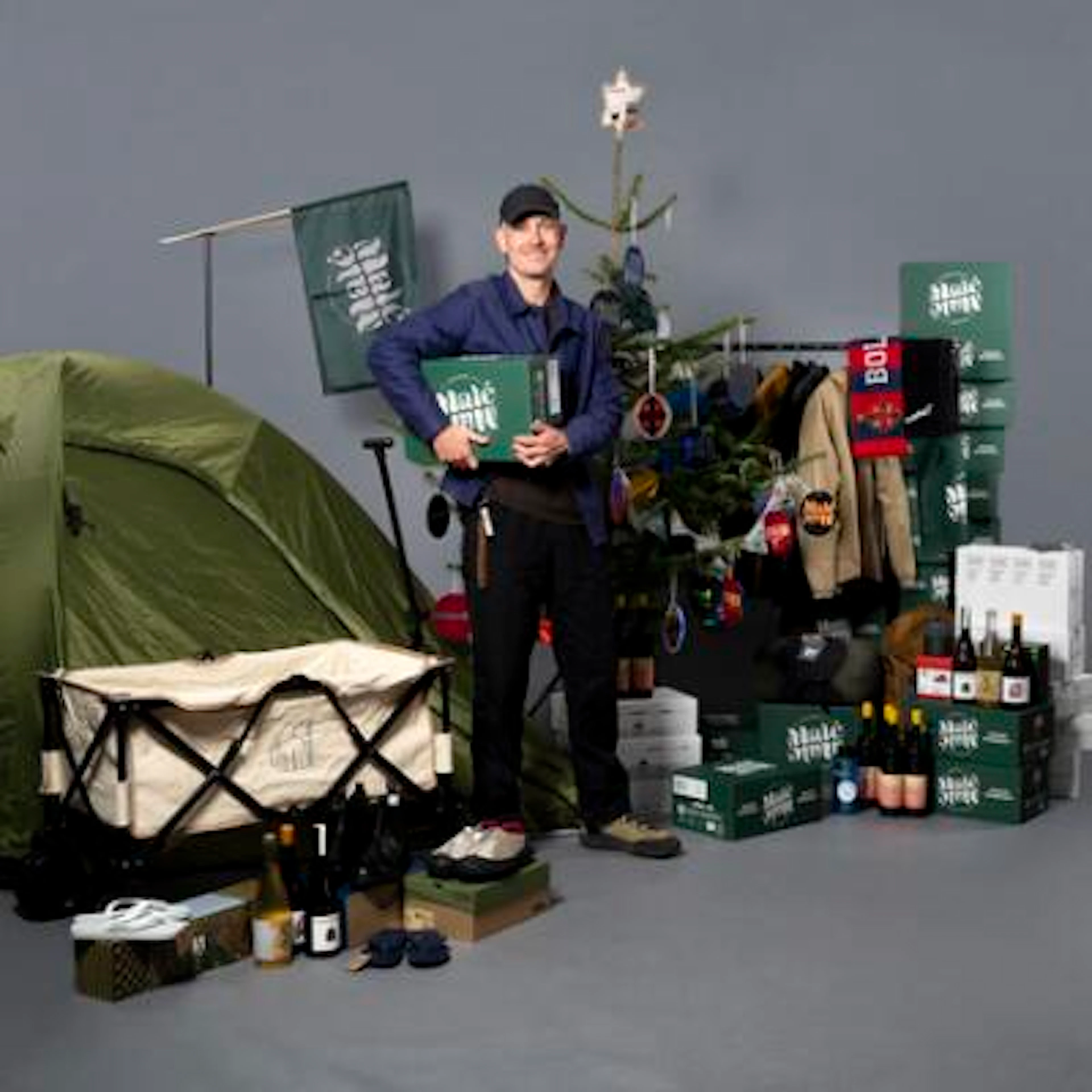 Mads Kleis’ The Perfect Summer-træ for Ungdommens Røde Kors. – Bruun