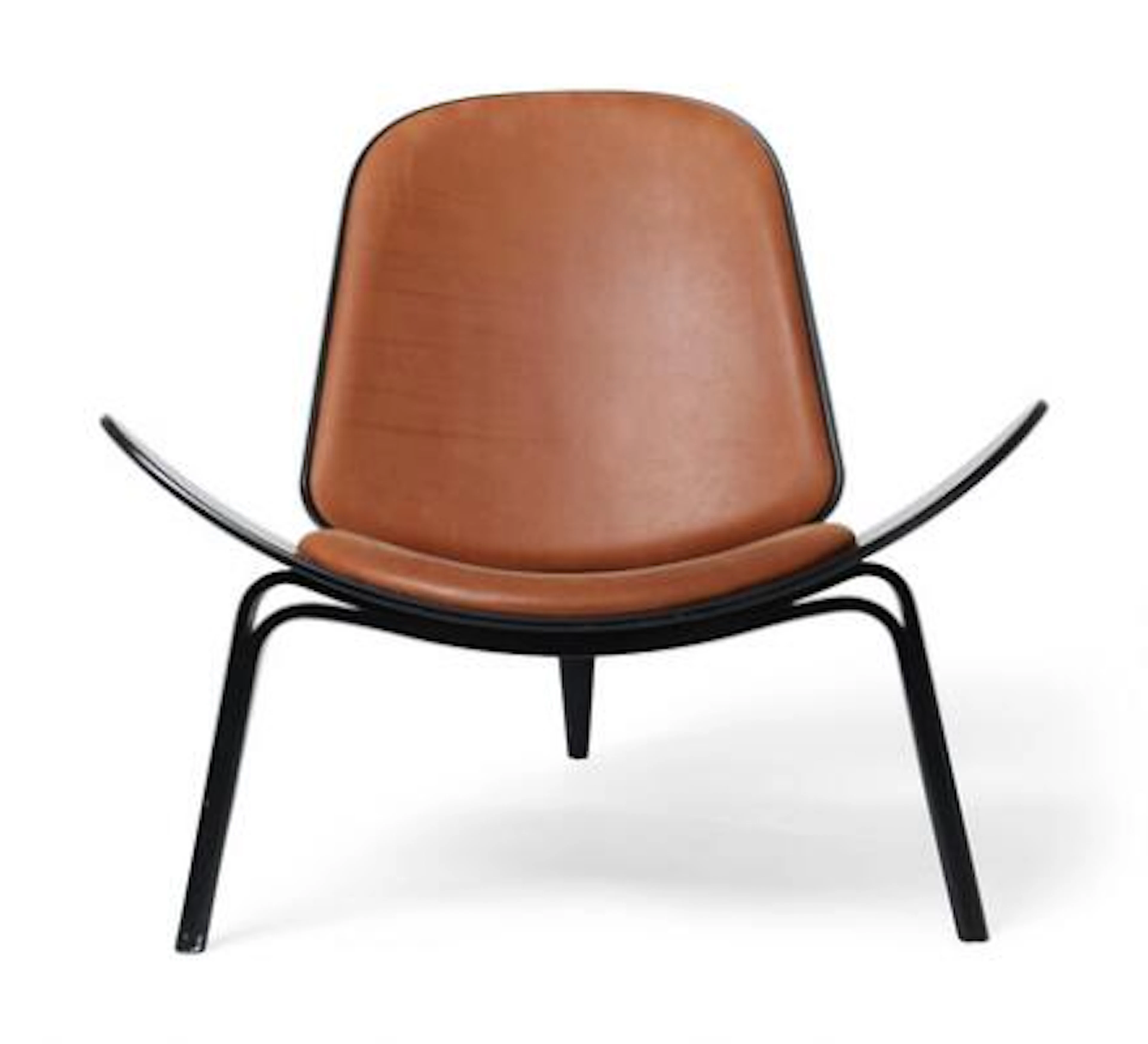 Hans J. Wegner: CH07 shell chair in black-painted wood and cognac