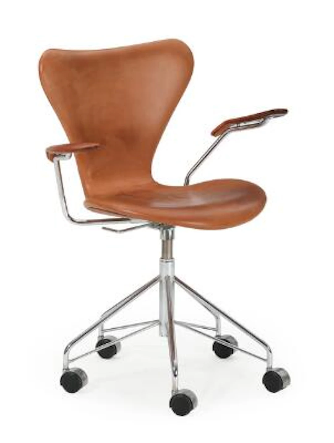 Arne Jacobsen: “Seven Chair”. Swivel office chair with brown leather.