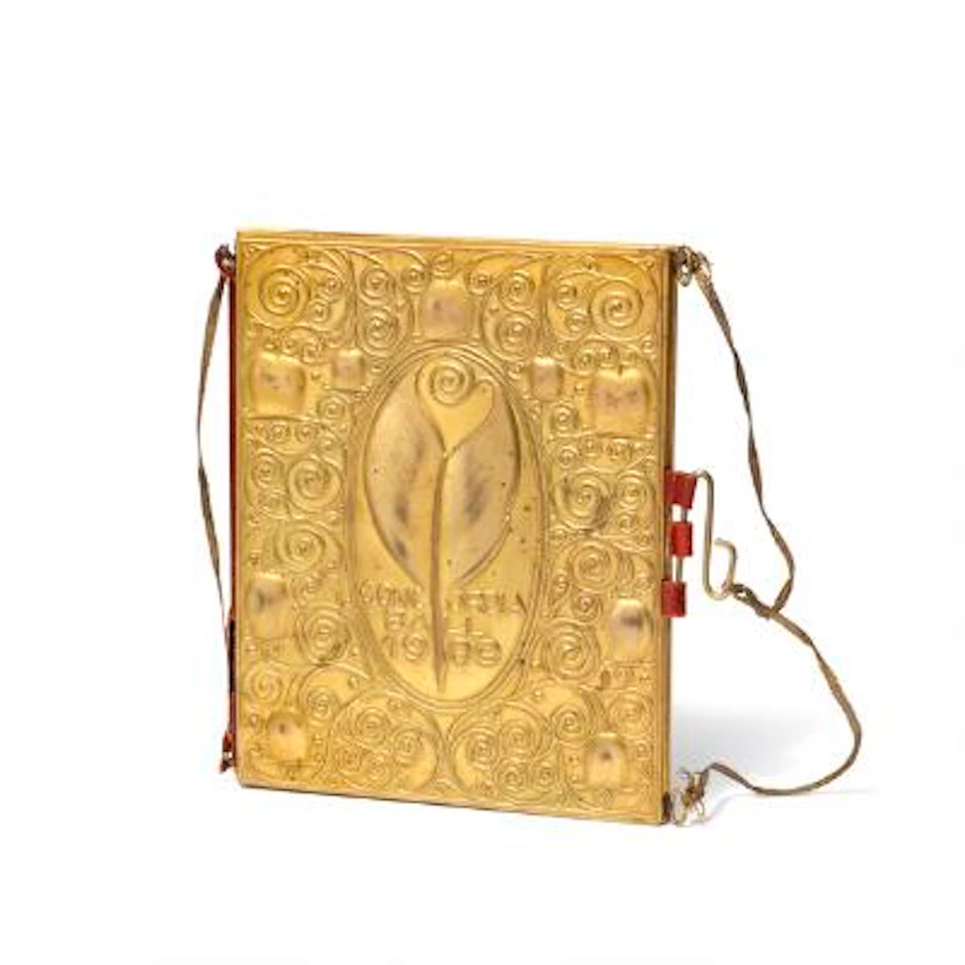 Josef Hoffmann: "Carnet de Bal". A gilded metal dance card with embossed