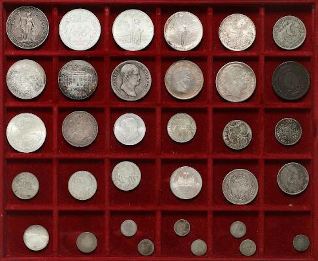 Collection of foreign coins, many in silver, in total 33 pcs – Bruun