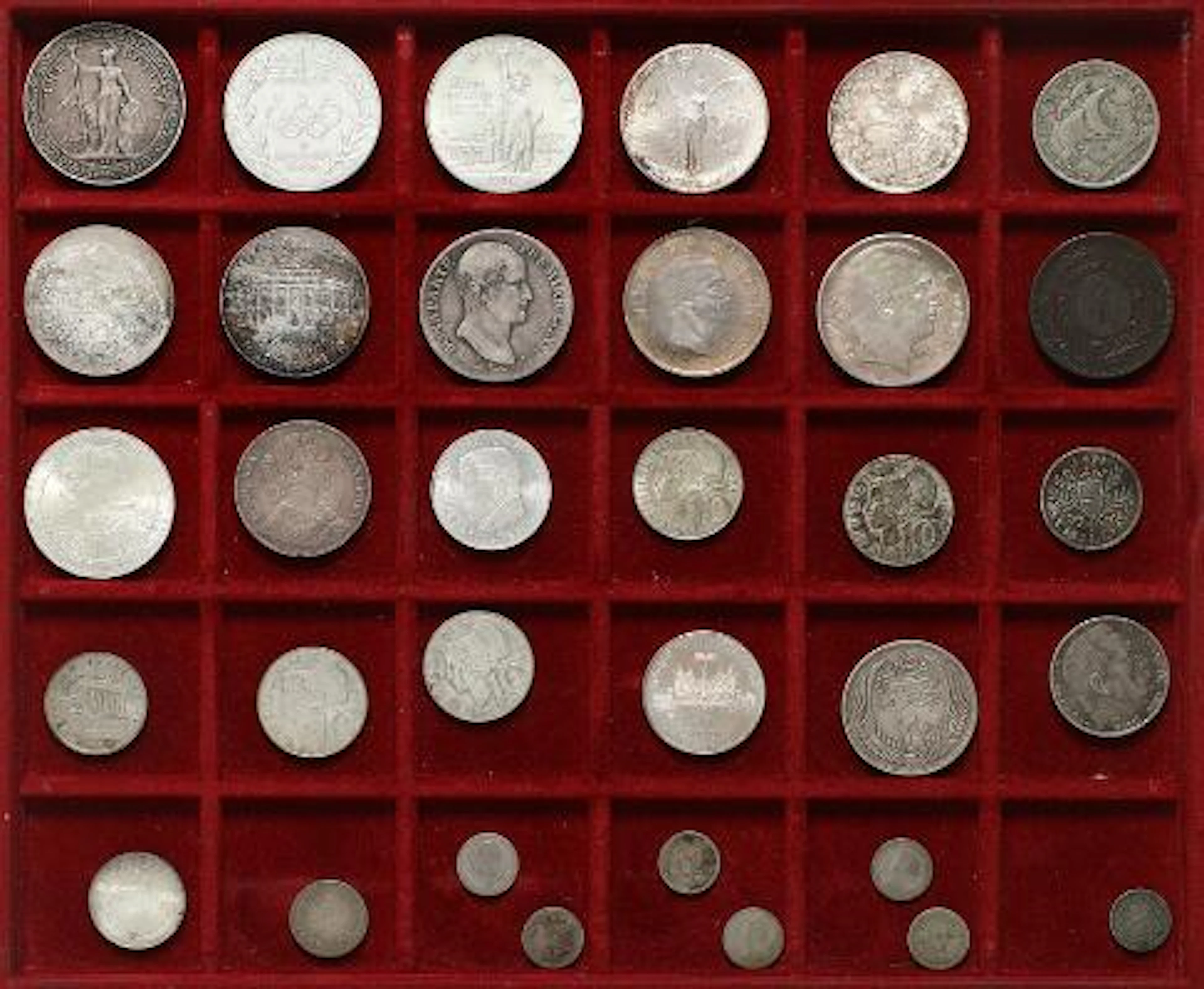 Collection of foreign coins, many in silver, in total 33 pcs – Bruun