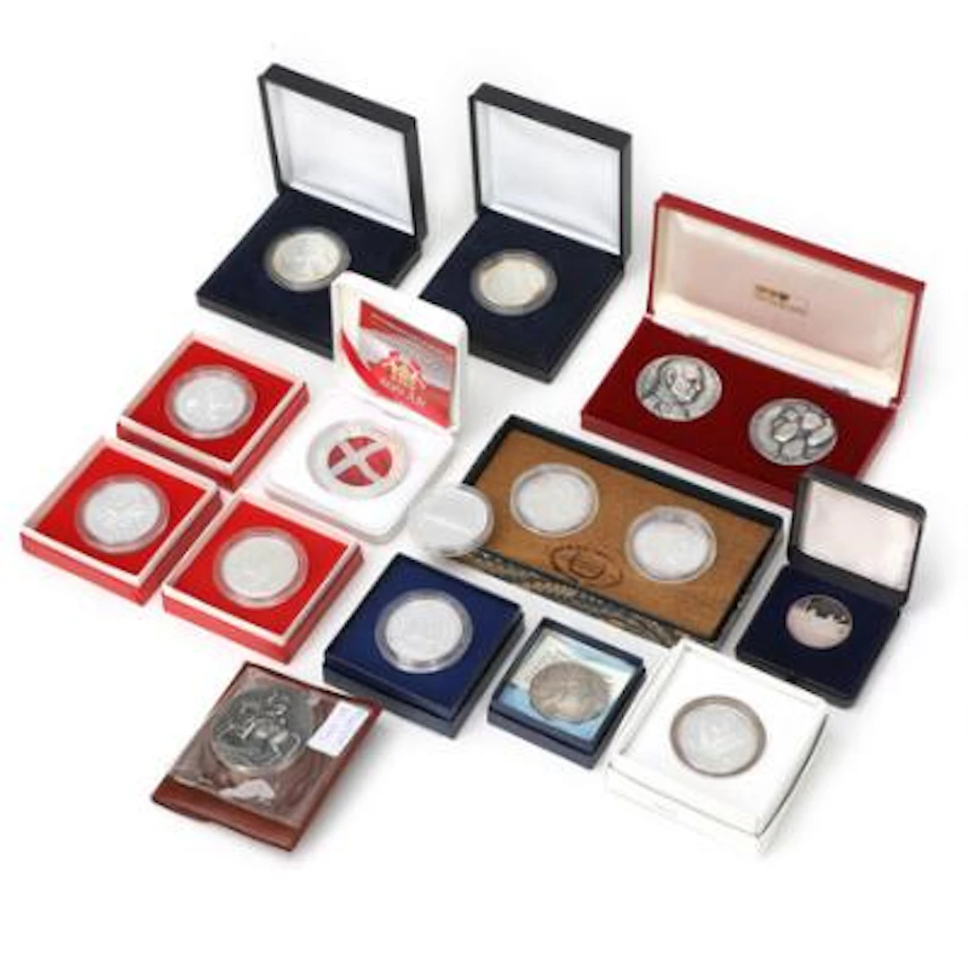 Collection of modern silver medals, 16 pieces in total in original