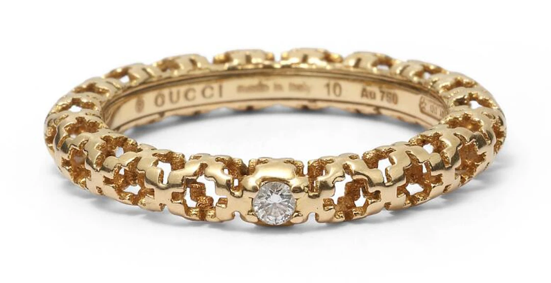 Gucci: A "Diamantissima" diamond ring set with a diamond, mounted