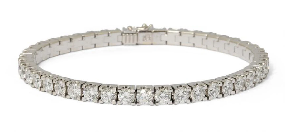 Povl Klarlund: A diamond bracelet set with brilliant-cut diamonds