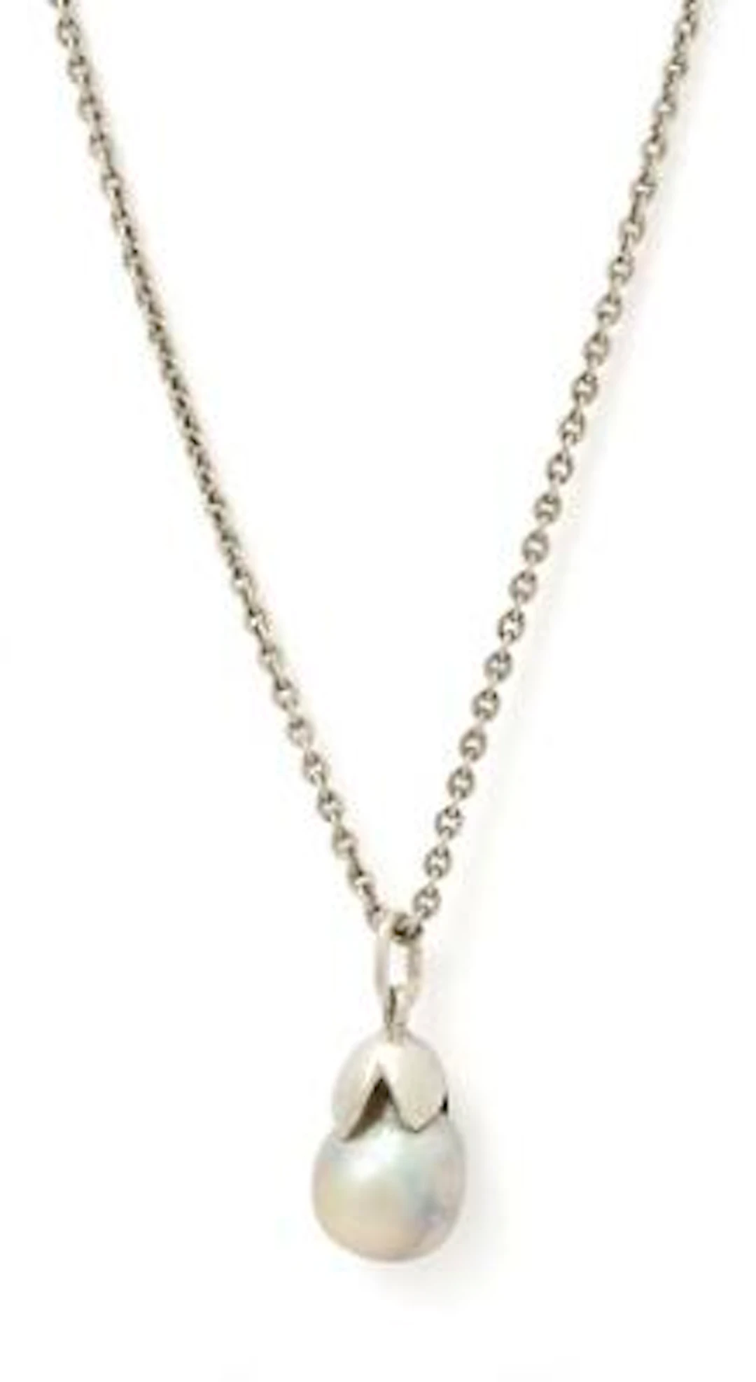 Necklace set with a pearl pendant set with apearl, mounted in 8k white