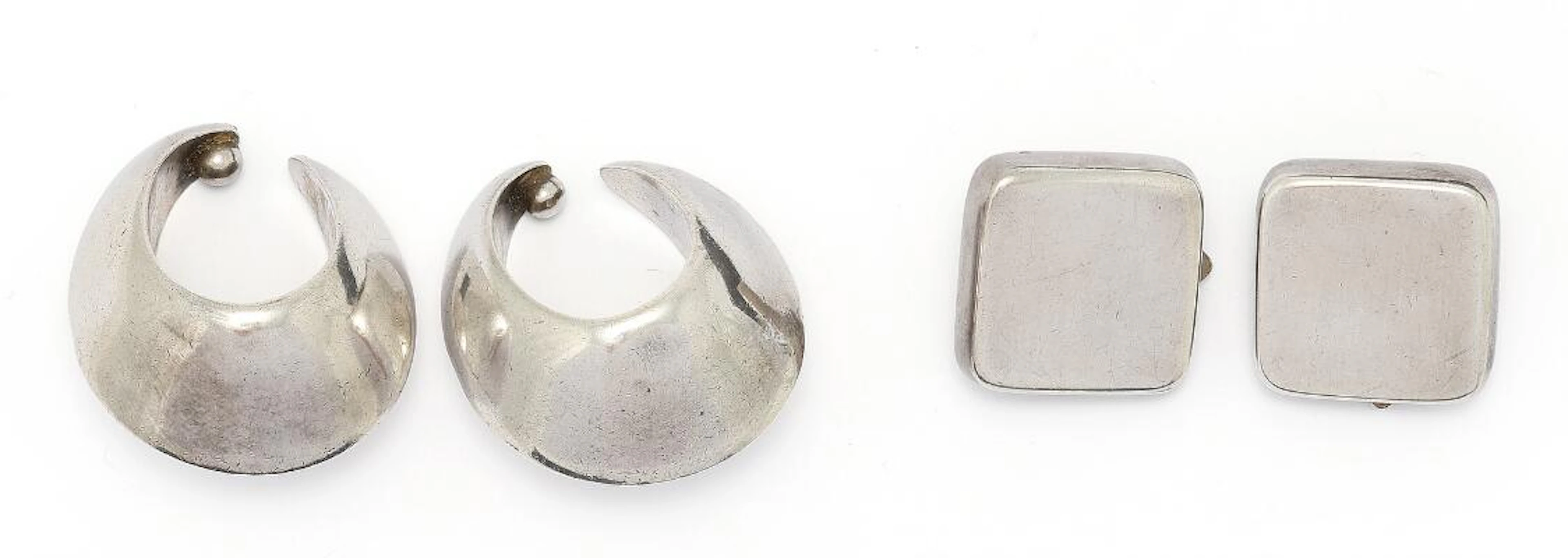 Astrid Fog, Nanna Ditzel: A pair of ear clips and ear pendants of