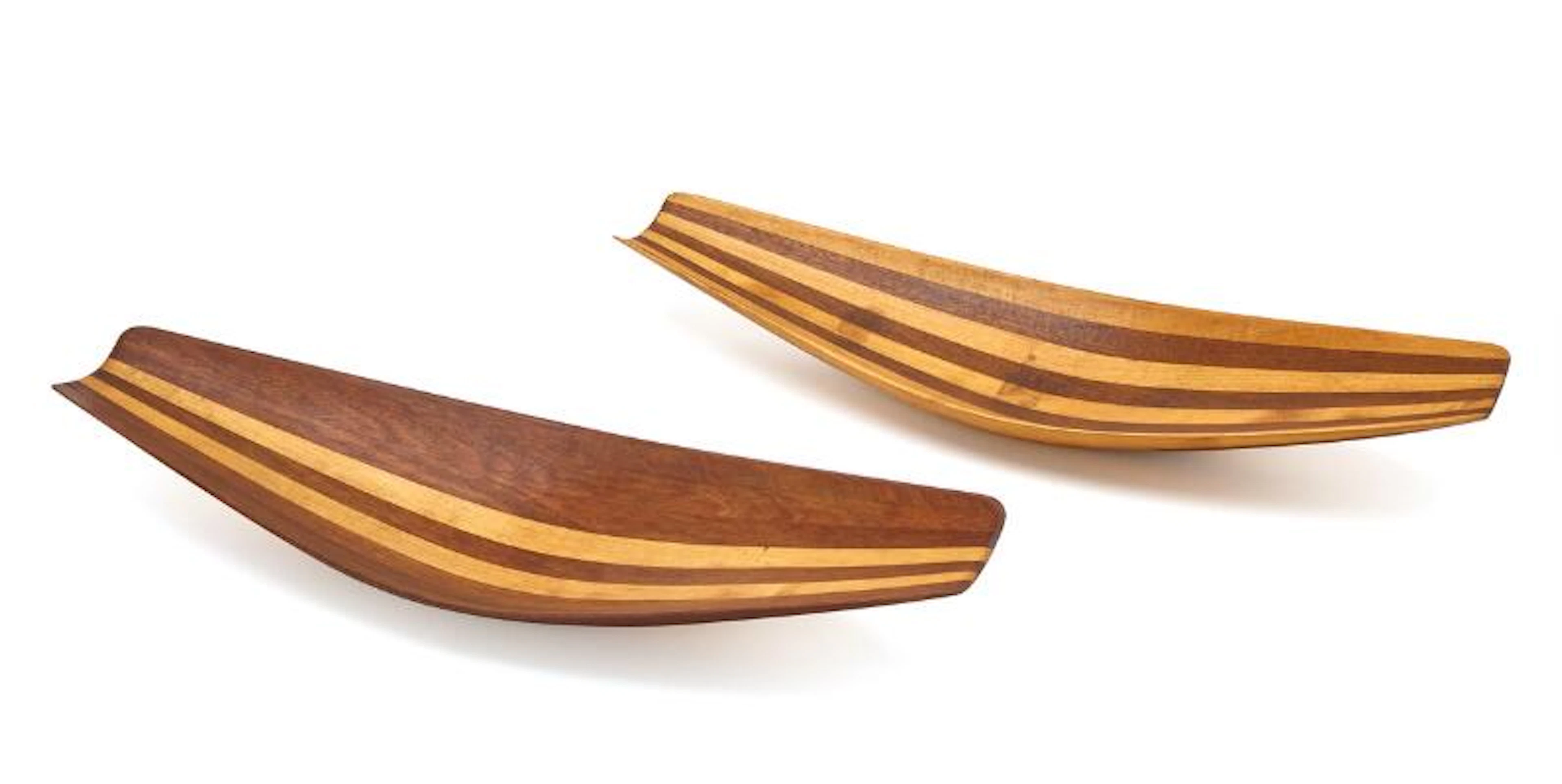 Karen og Ebbe Clemmensen: Two sculptural ash and teak dishes. (2)