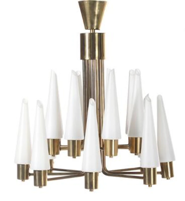 Scandinavian design: Ceiling lamp in brass with 16 light arms, shades