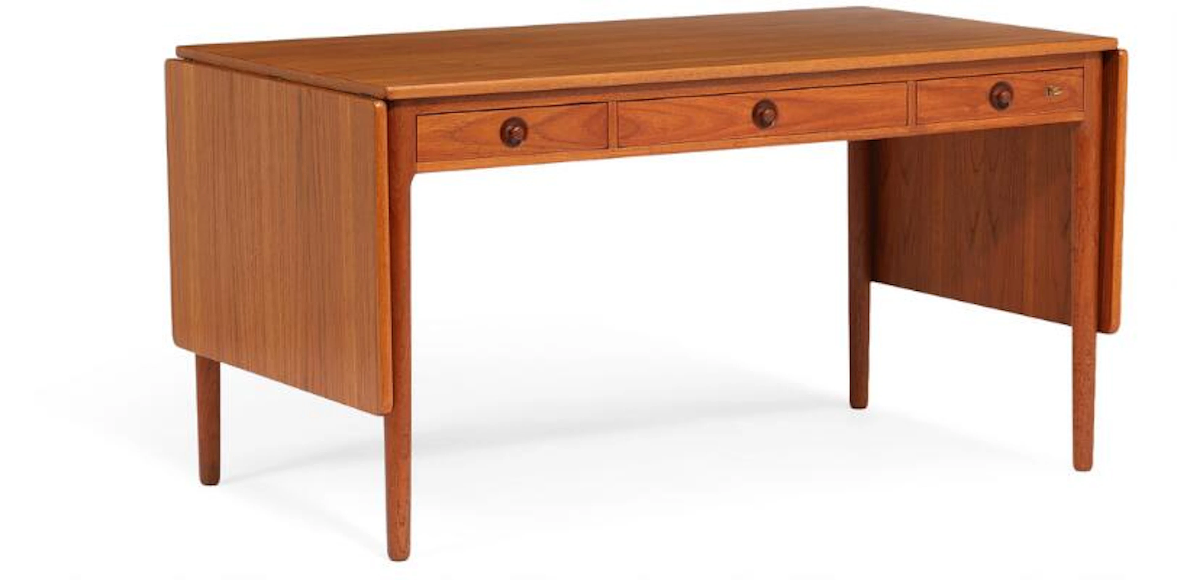 Hans J. Wegner: "AT 305". Teak desk with three drawers and leaves.
