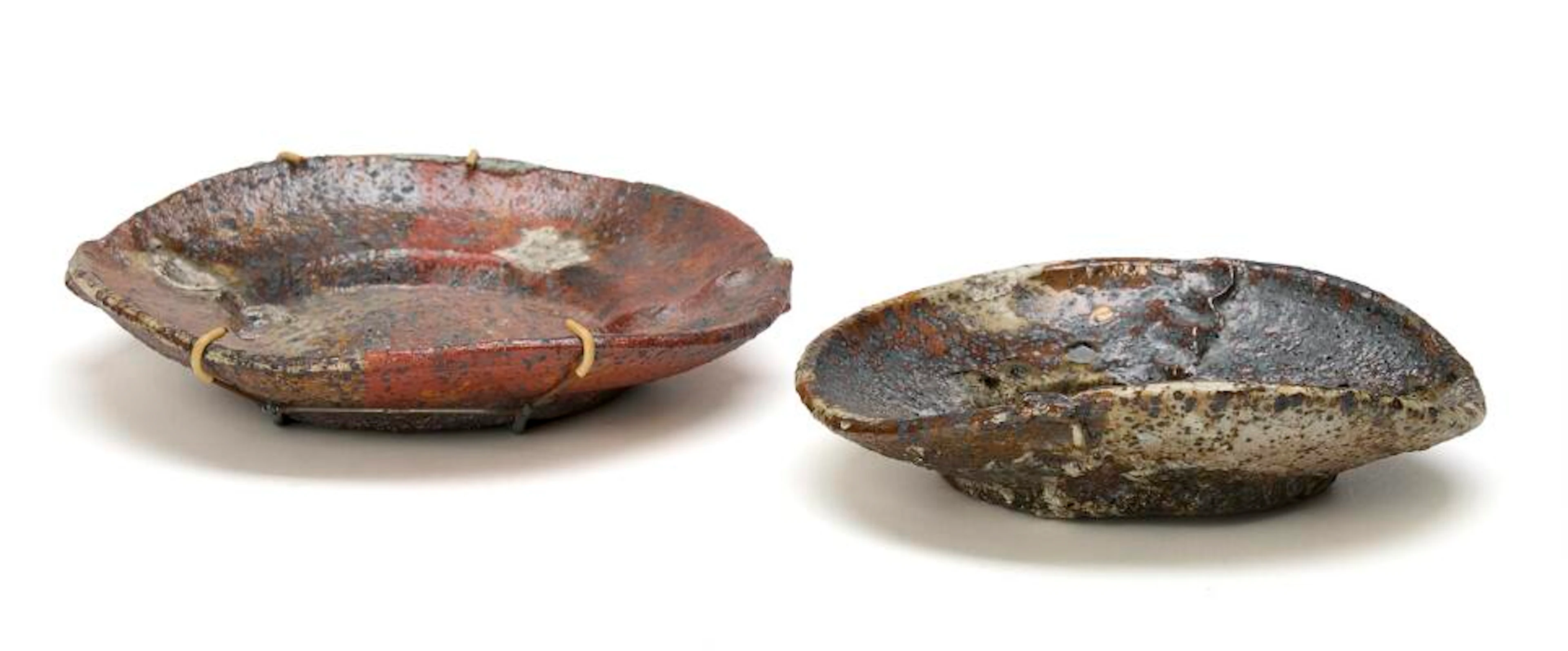 Hans Vangsø: Two dishes of high-fire stoneware. Unique. L. 20.5 and