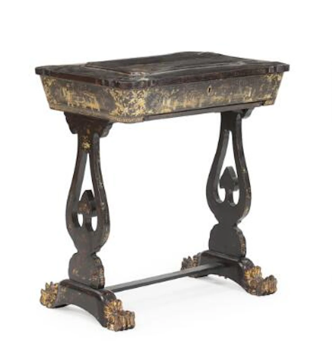Chinese export sewing table in black lacquered wood decorated with