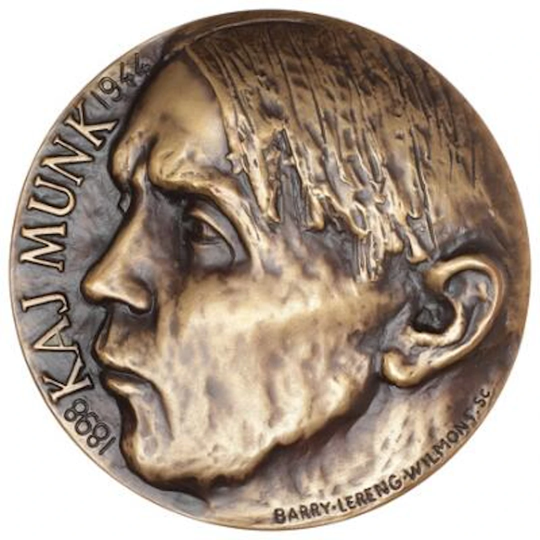 Medal struck in commemoration of Kaj Munk, 1898–1944, no. 013/400