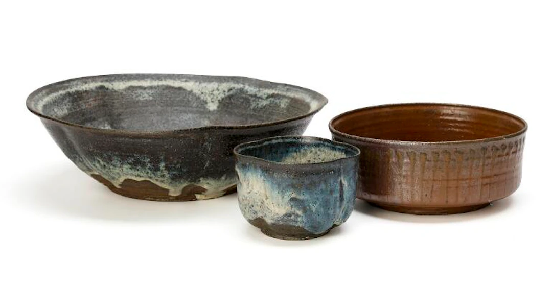 Gutte Eriksen: Three high-fired earthenware bowls, decorated with