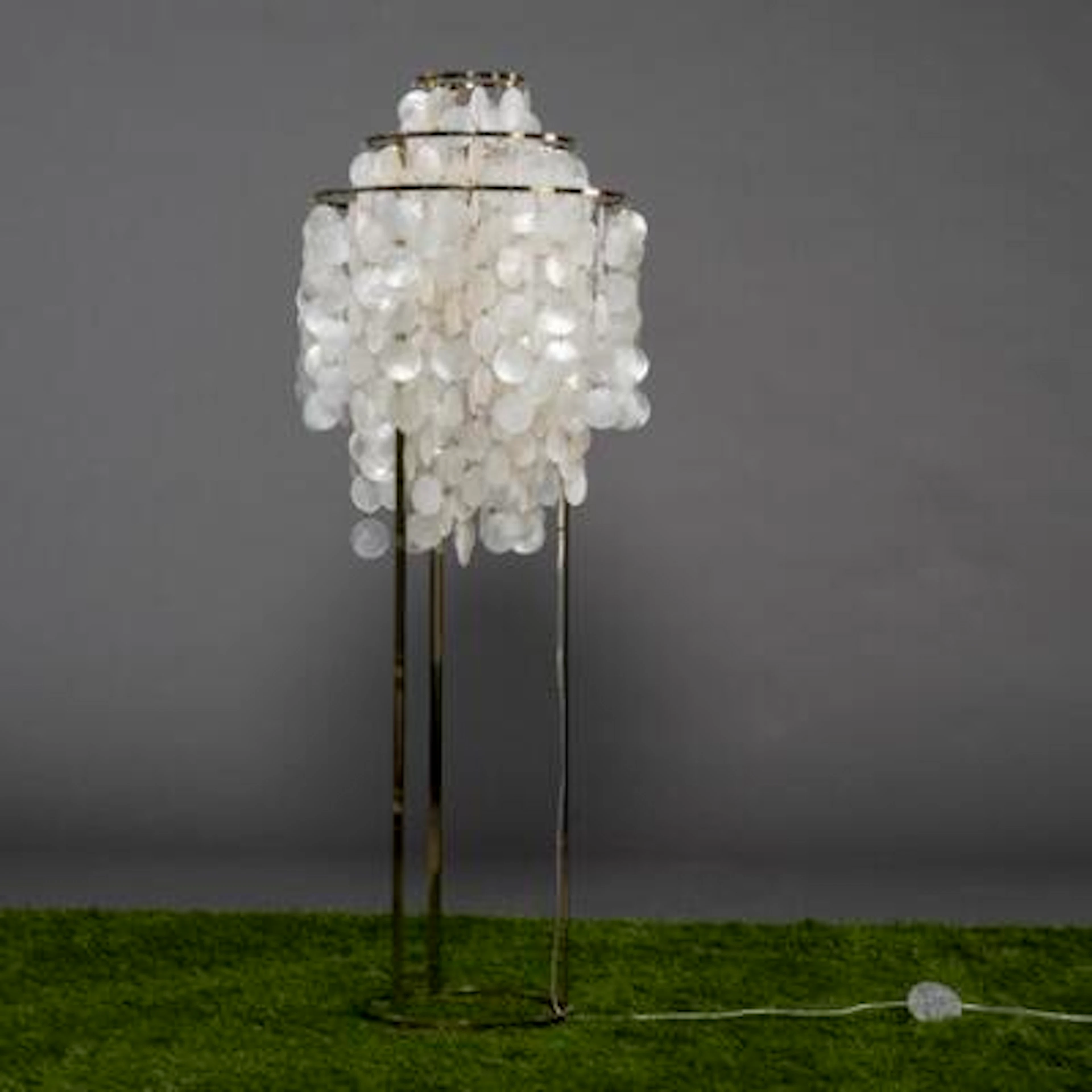 Verner Panton/ Verpan Fun 1 STM-gulvlampe for Ungdommens Røde Kors.