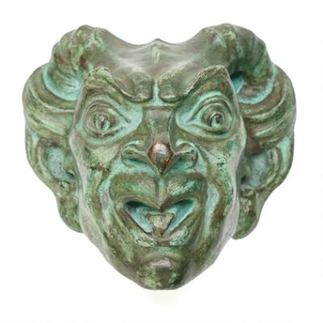 Gargoil. Unsigned. Green patinated bronze. Unsigned. 20th century.