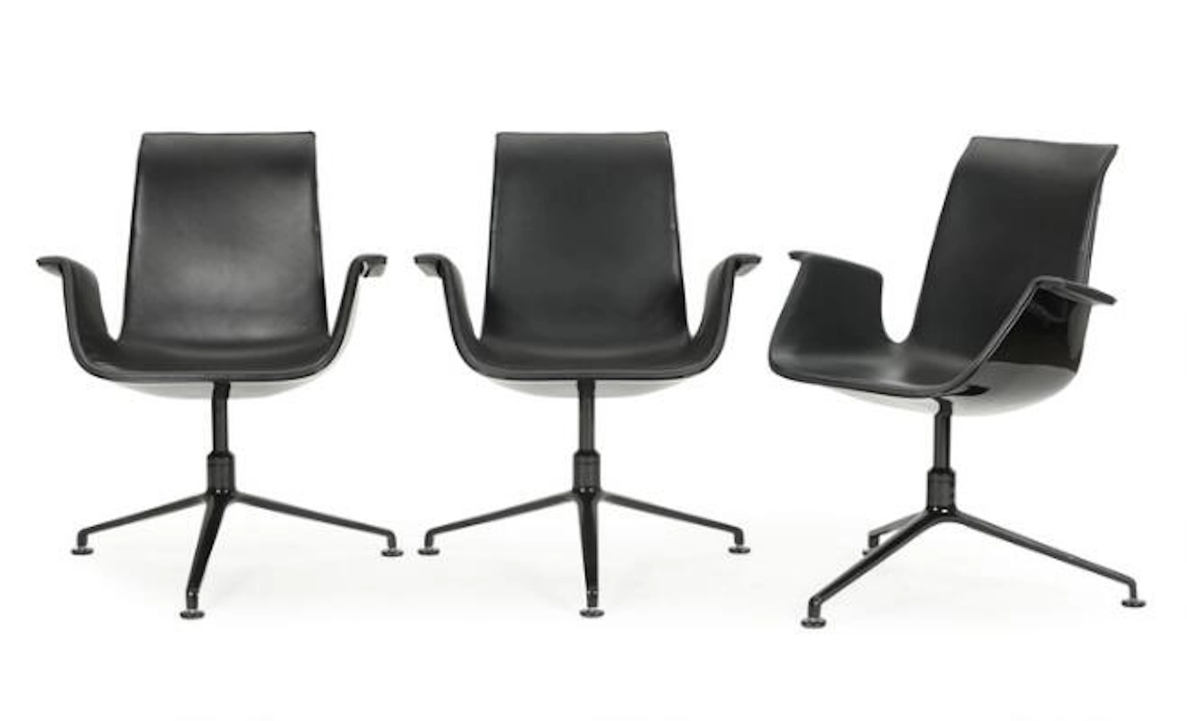 Jørgen Kastholm, Preben Fabricius: "Tulip". Three swivel armchairs