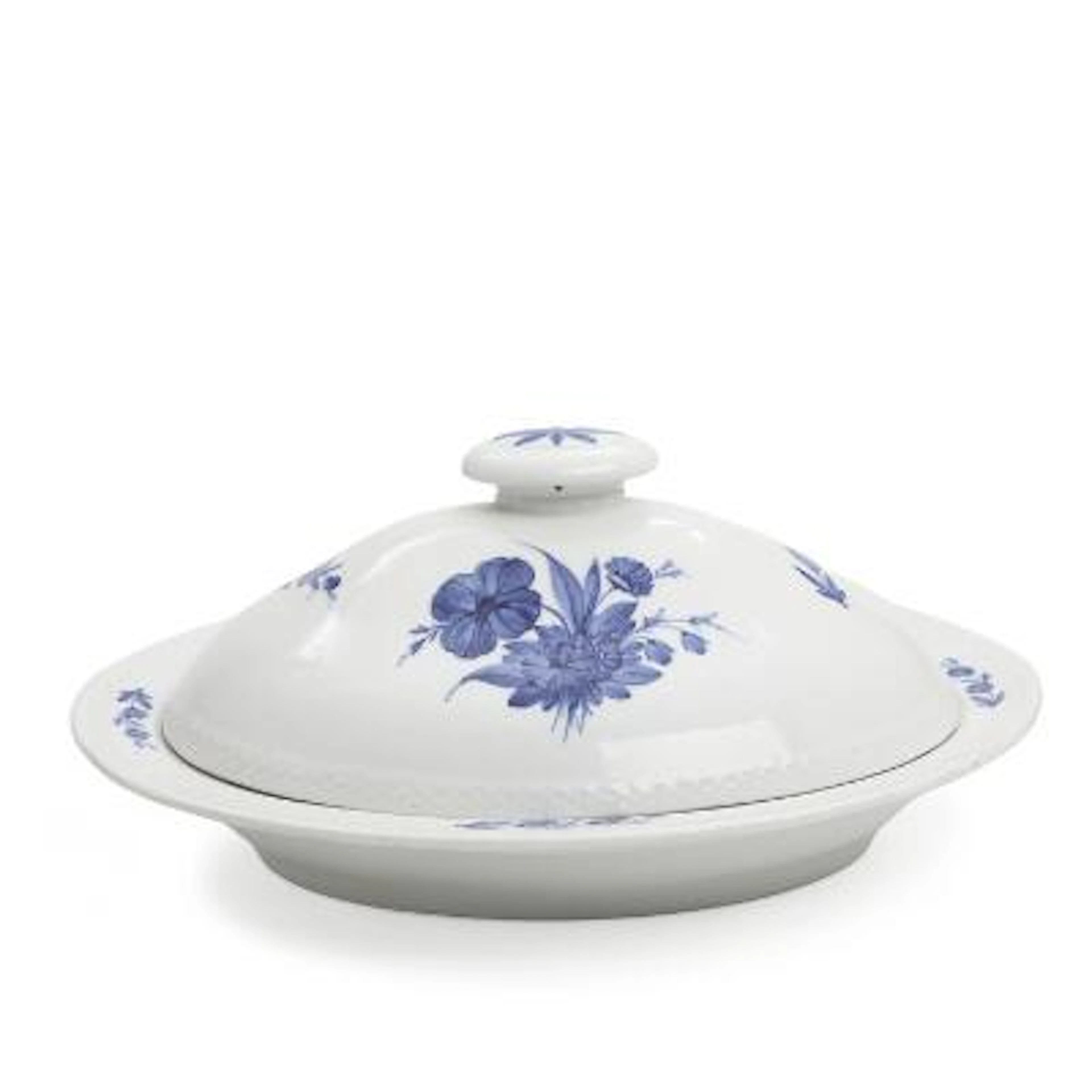 "Blue Flower Braided". Dish and cover of porcelain. Royal Porcelain