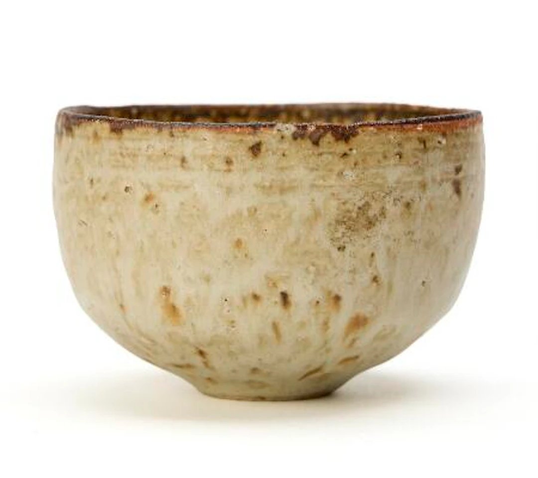 Alev Ebüzziya Siesbye: Small circular stoneware bowl, decorated with