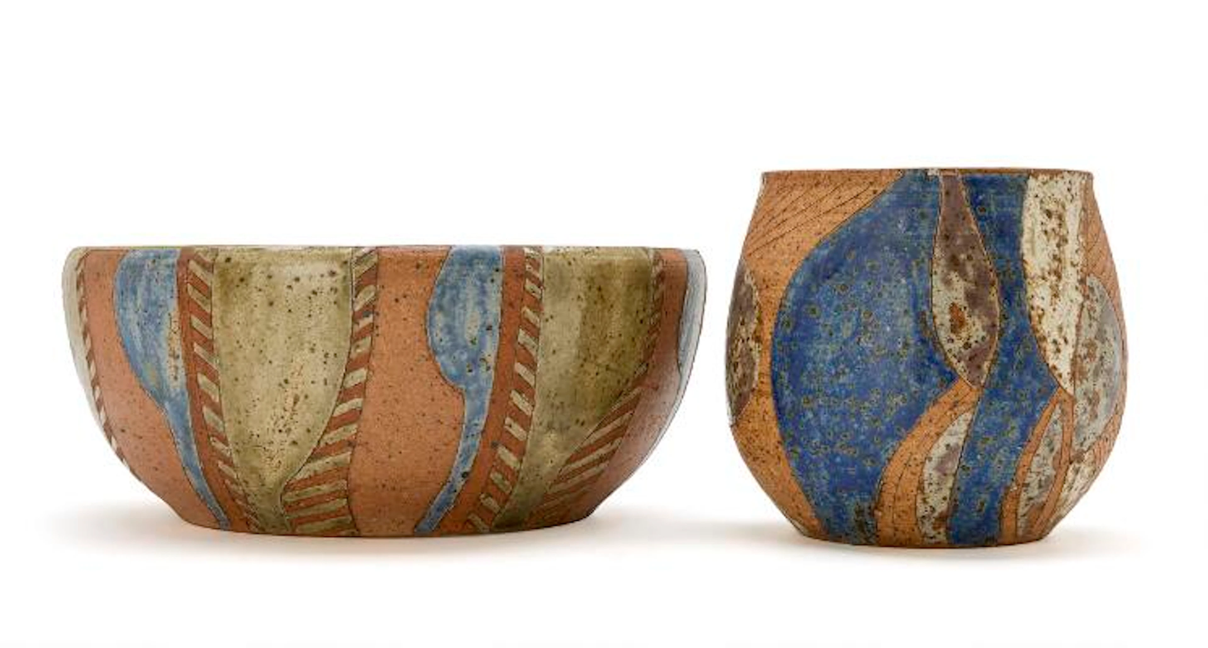 Lene Regius: Two stoneware bowls modelled with incised motifs. Partially