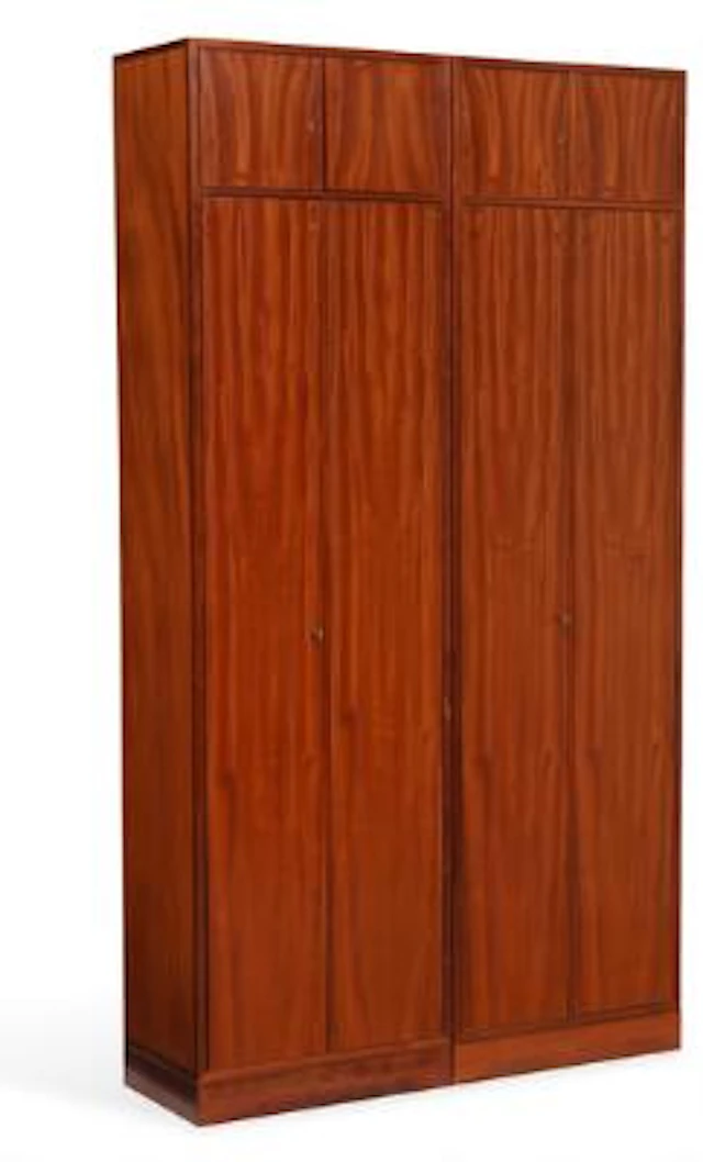 Danish cabinetmaker: A pair of freestanding mahogany wardrobes with