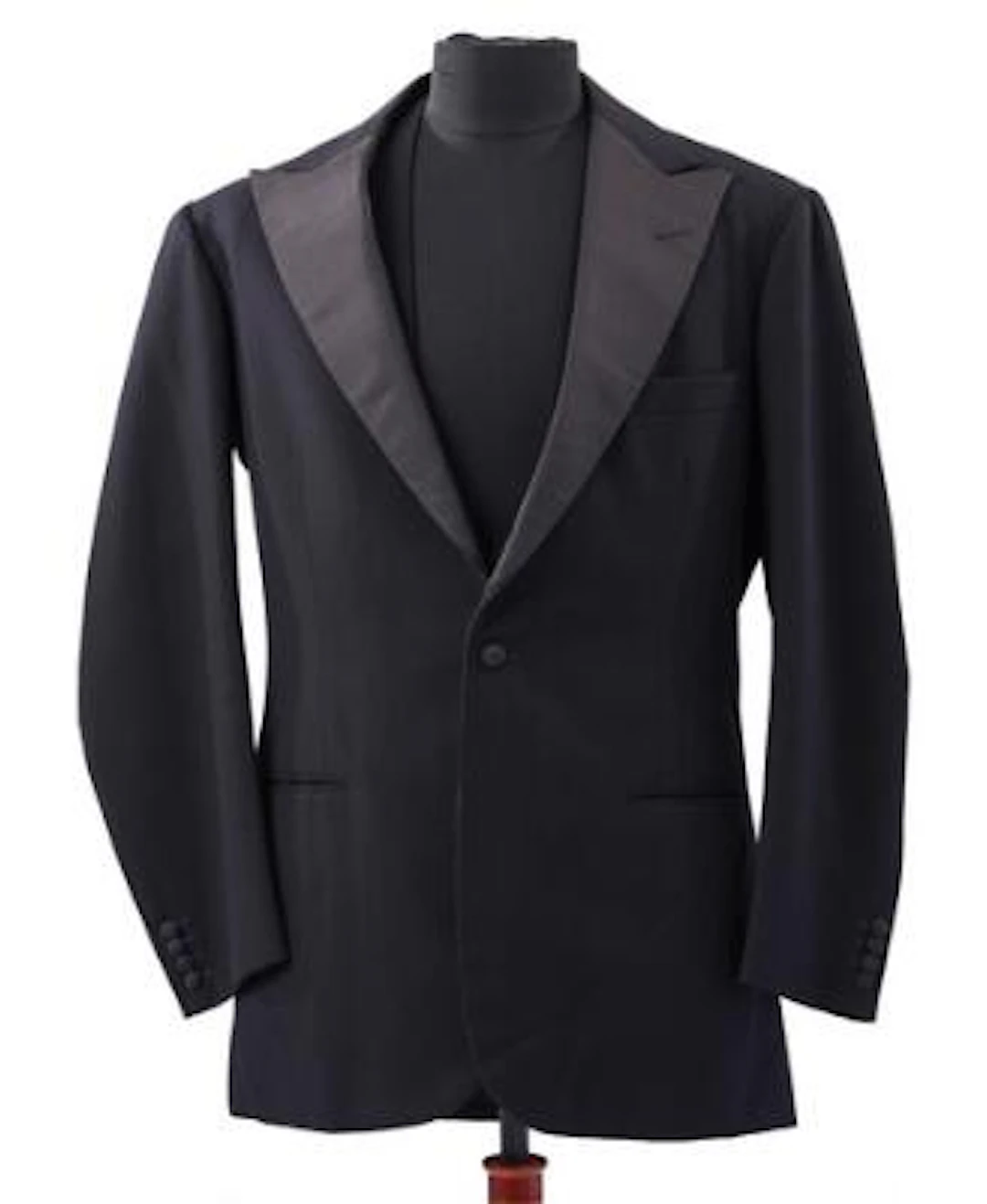 Alfred Alm: A three-piece black barathea tuxedo. 1971. (3) – Bruun