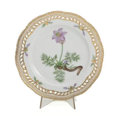 'Flora Danica'. An enamelled and gilt porcelain plate, decorated with