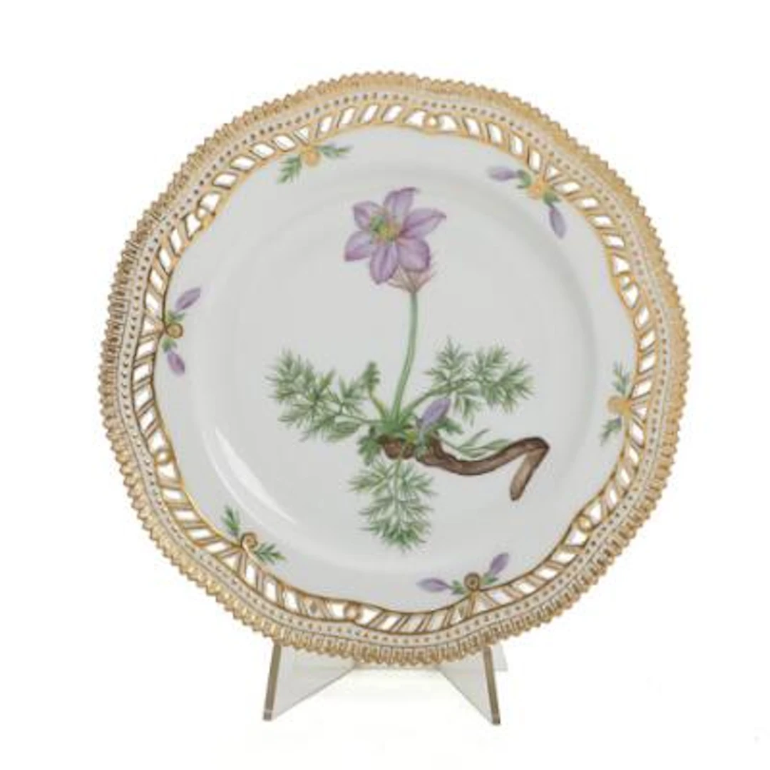 'Flora Danica'. An enamelled and gilt porcelain plate, decorated with