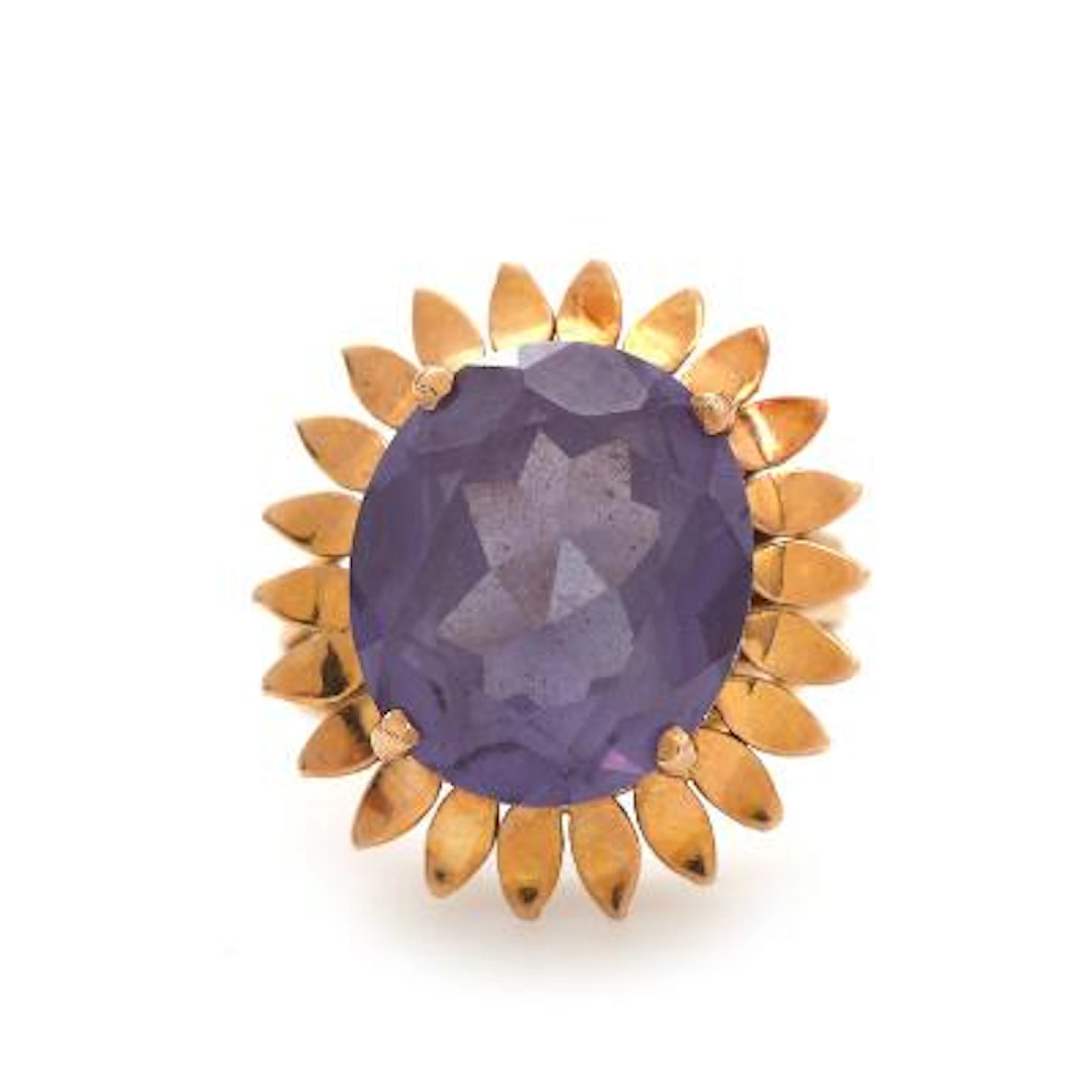 A sapphire ring set with syntetic purple sapphire, mounted in 18k