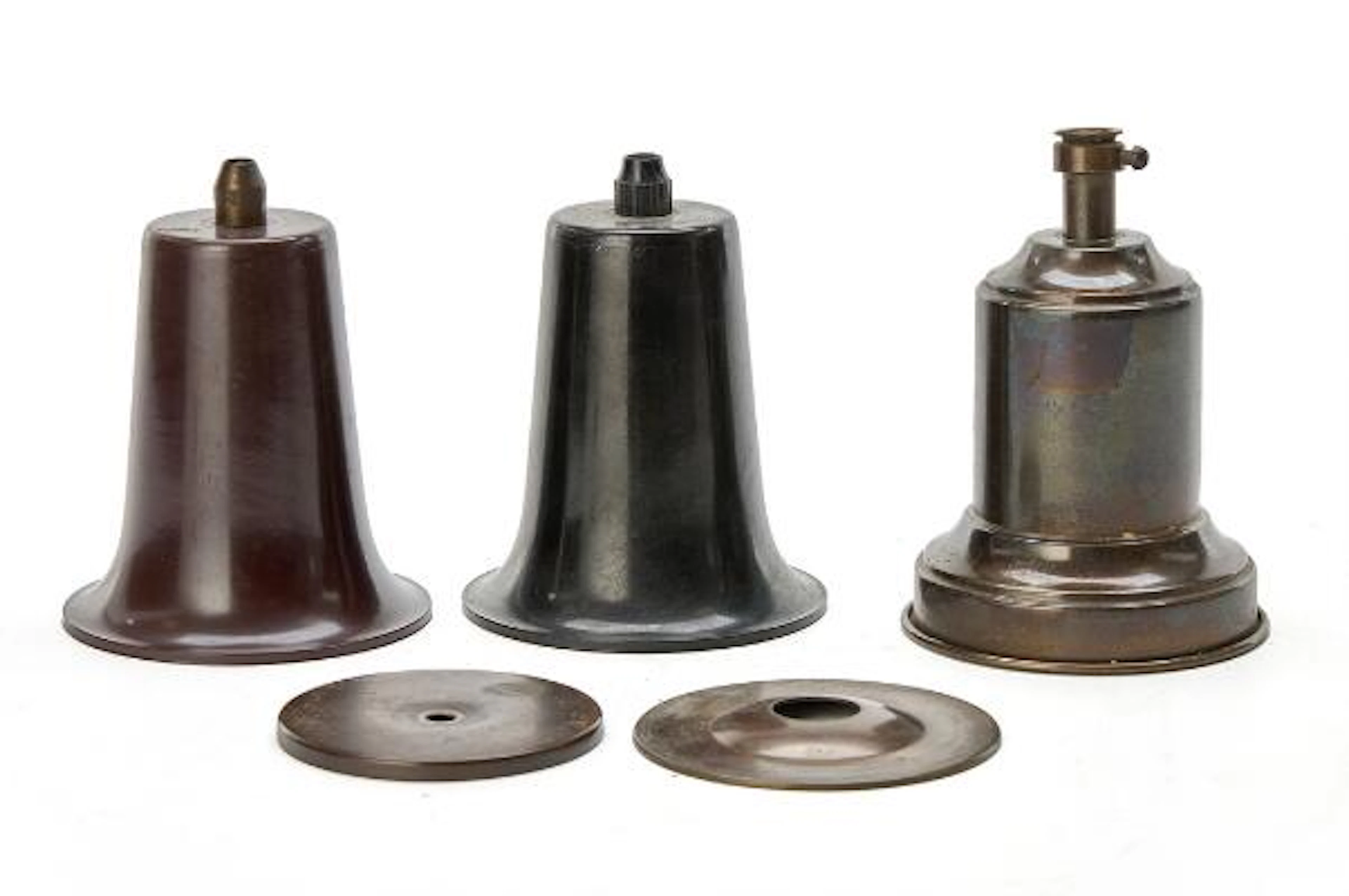 Poul Henningsen: Spare parts in patinated brass and bakelite. (5)