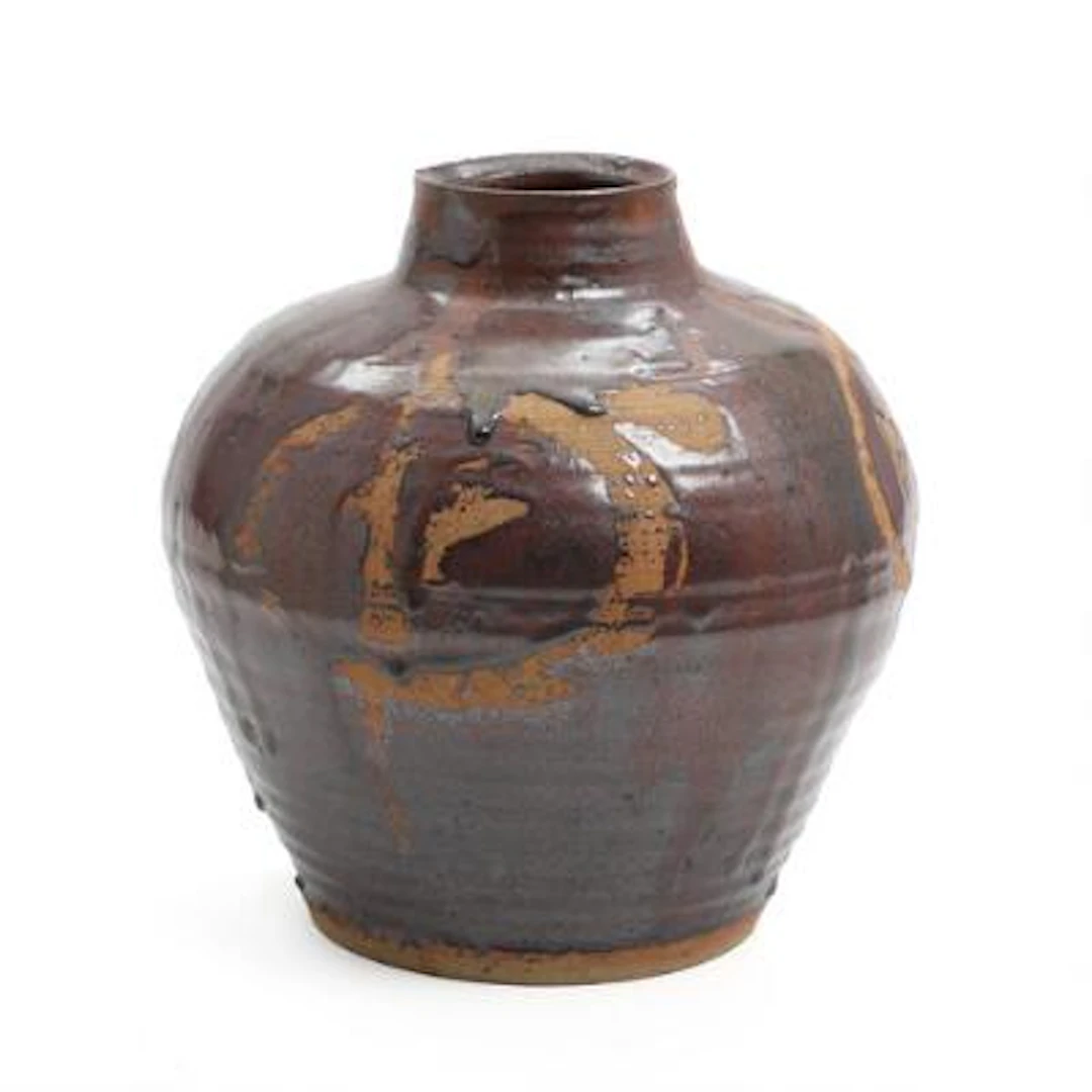Finn Lynggaard: Heavy stoneware vase. Decorated with brownish iron