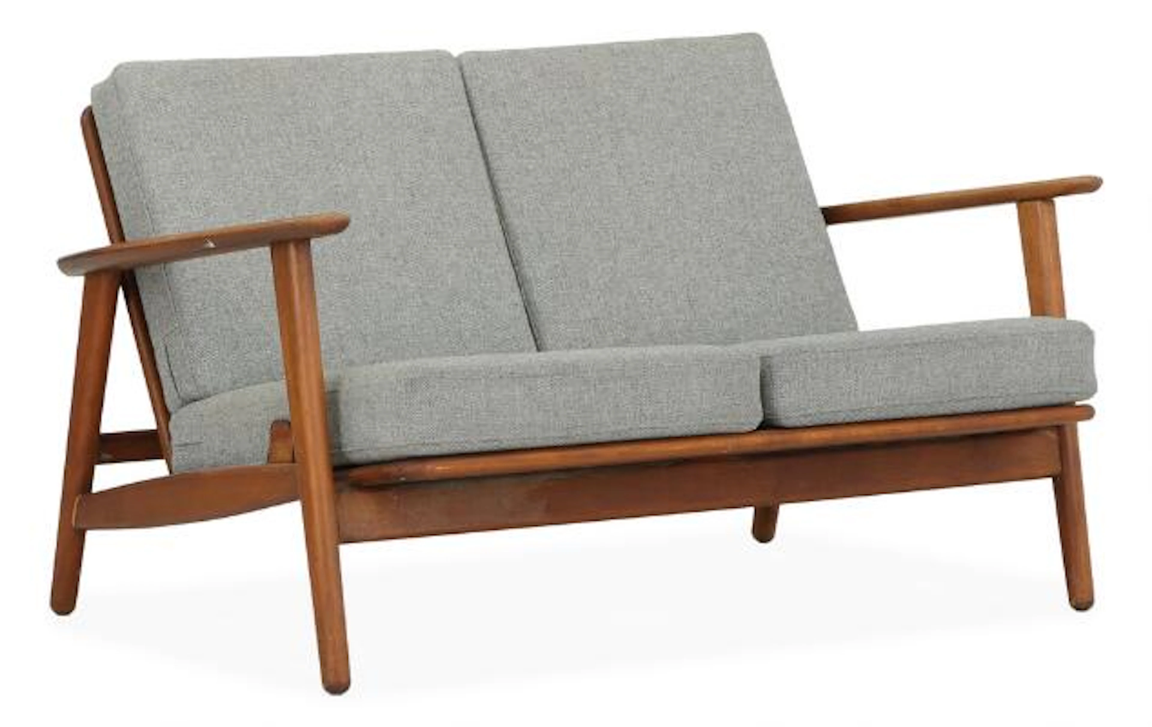 Hans J. Wegner: "GE 233". Freestanding two-person sofa with frame