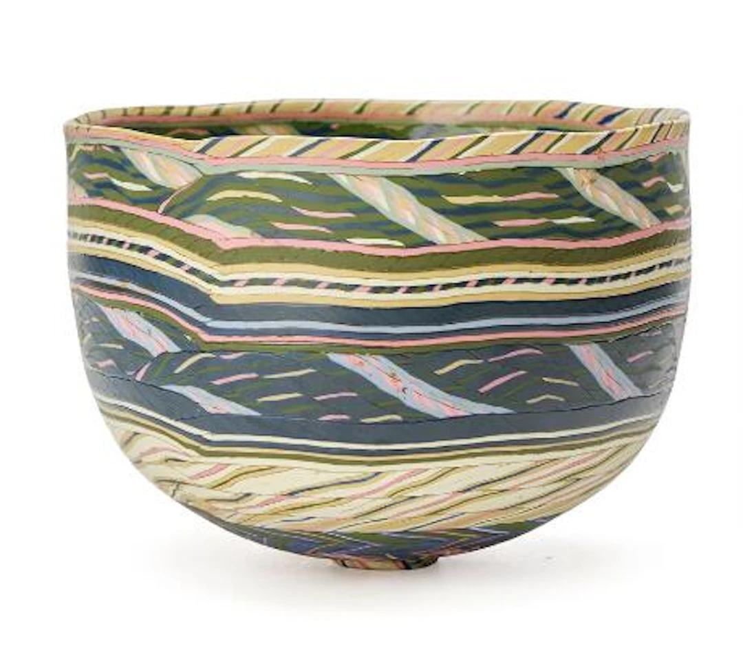 Hans Munck Andersen: A large circular bowl of multi-coloured porcelain