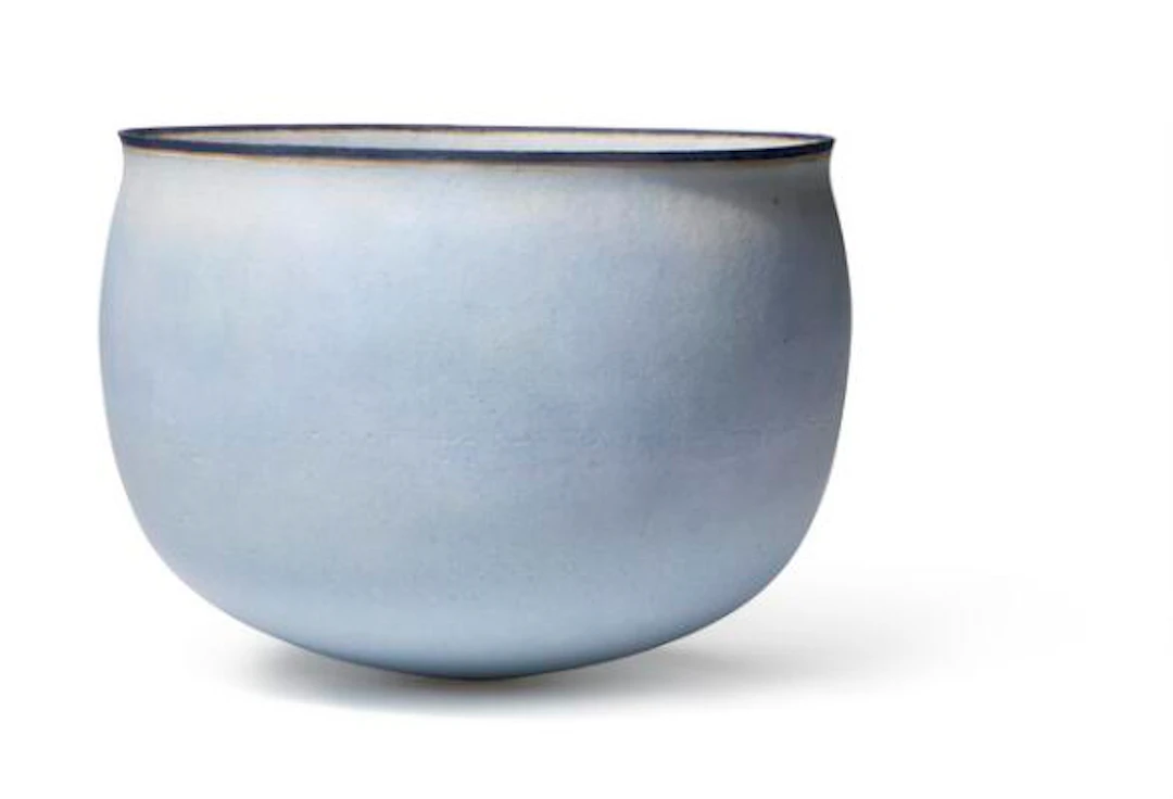 Alev Ebüzziya Siesbye: A large, circular stoneware bowl. Decorated