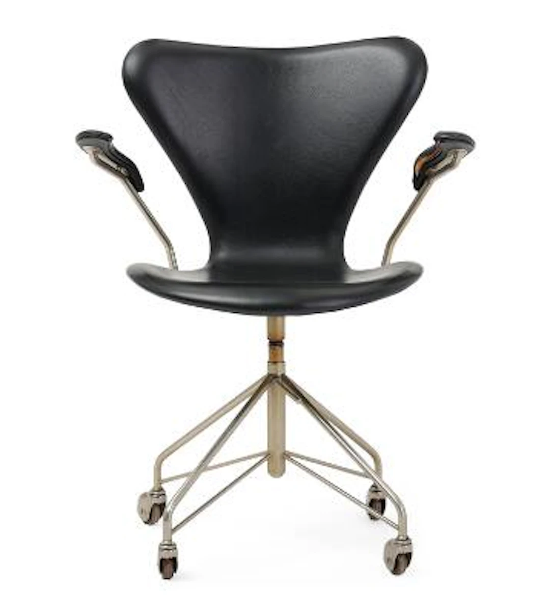 Arne Jacobsen: “Seven chair”. Chromed steel swivel chair with castors