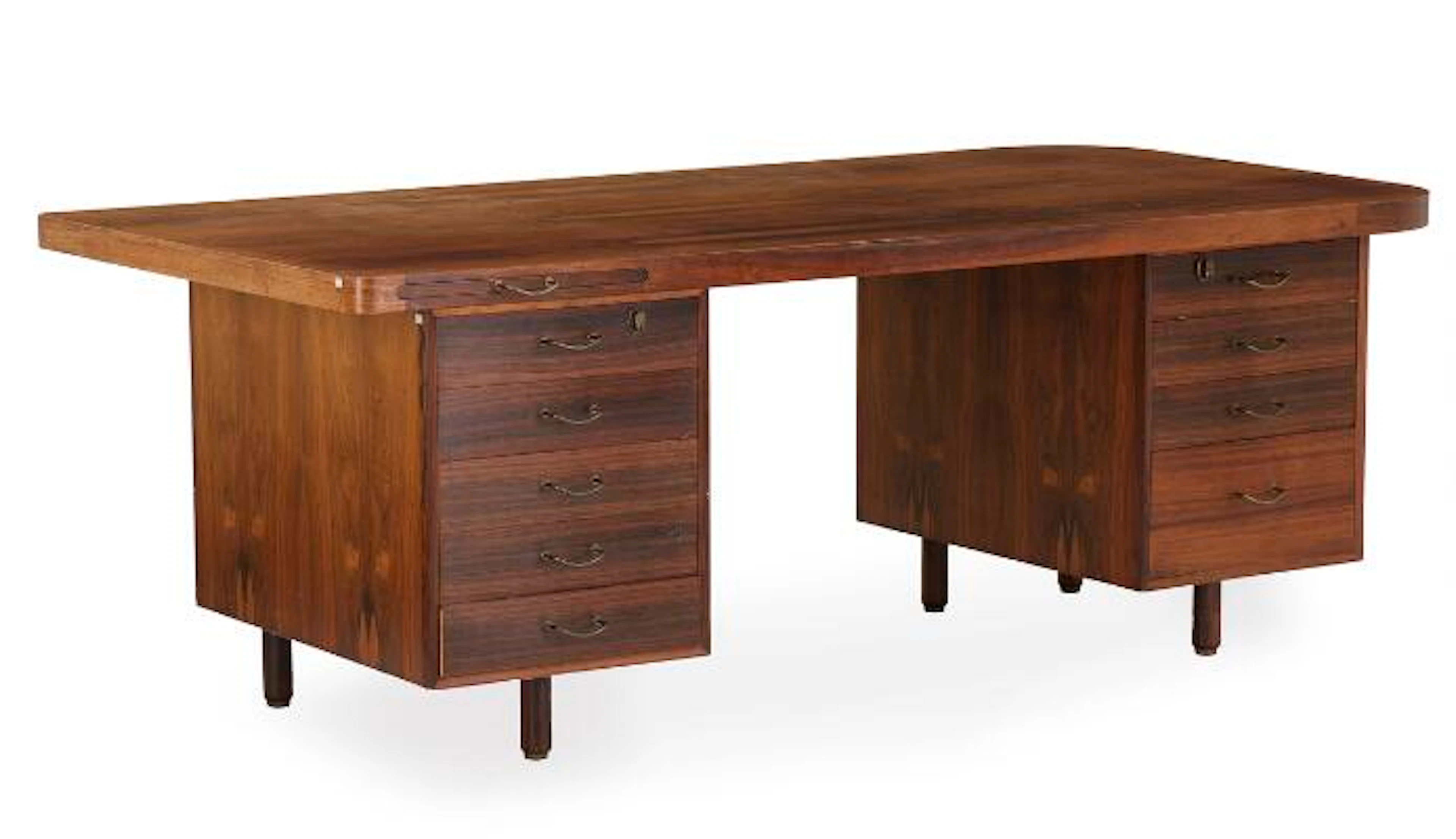 Danish cabinetmaker: Desk in rosewood. H. 73. L. 200. W. 100. – Bruun