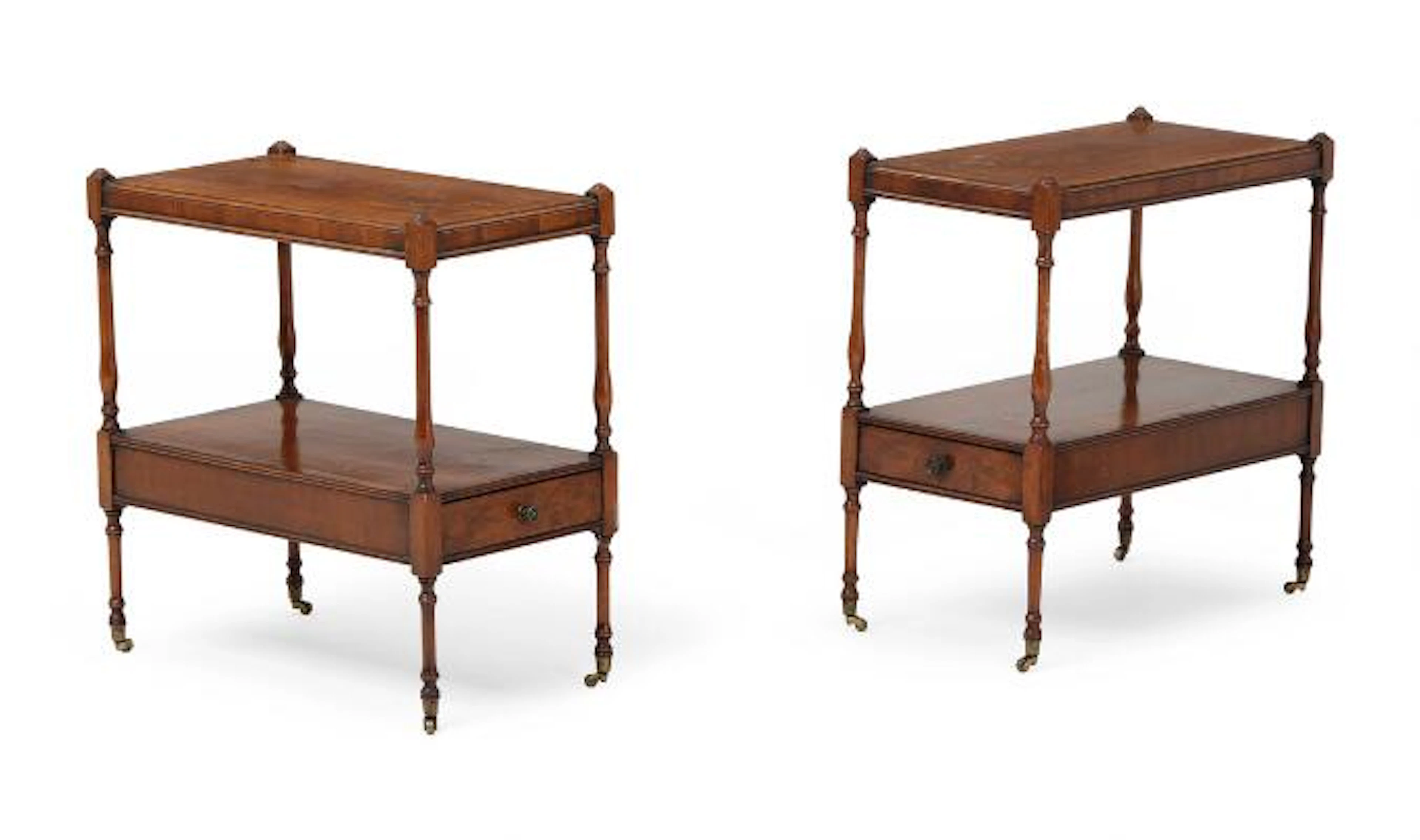 A pair of mahogany side tables in English style. 20th century. H.